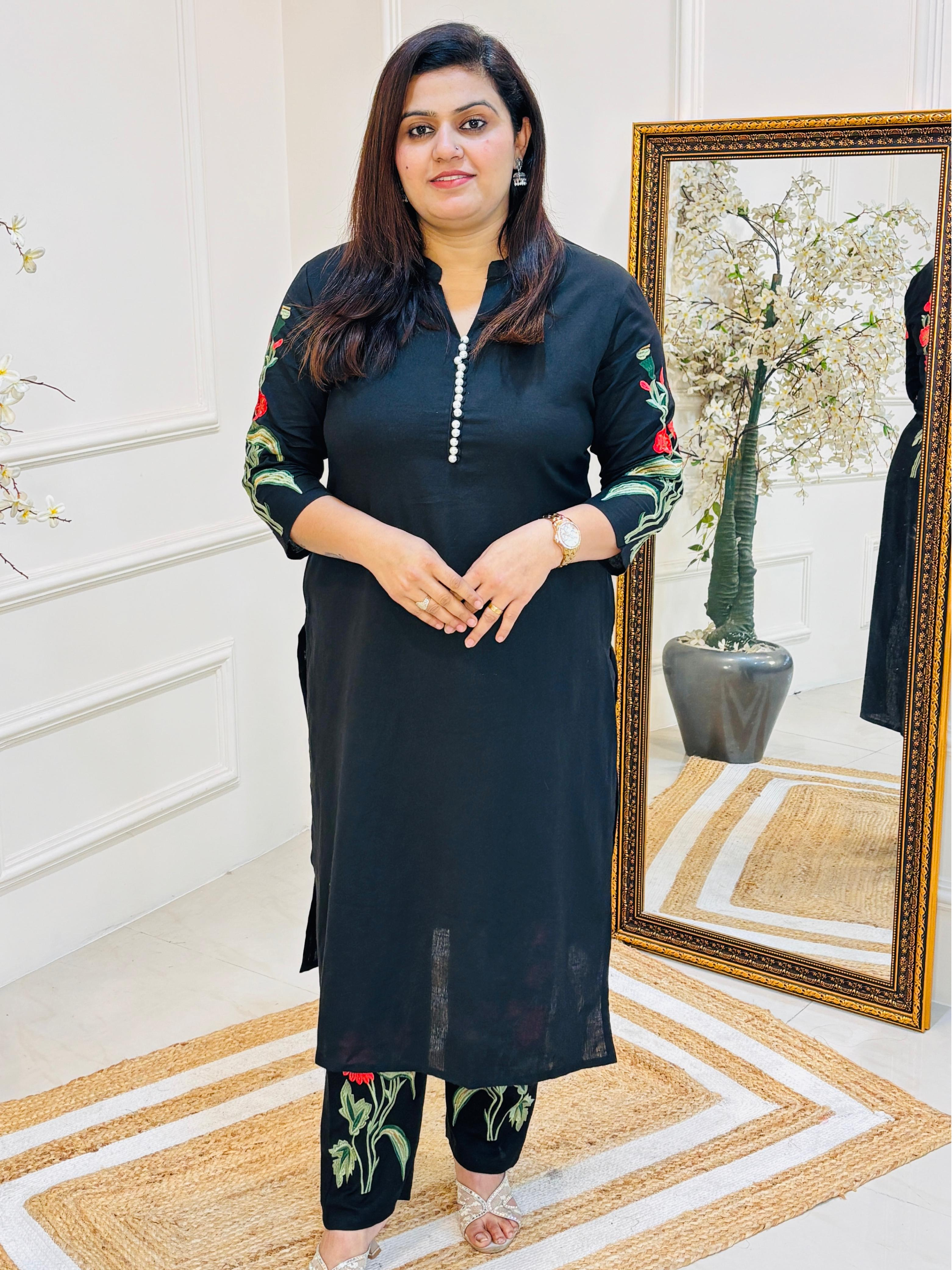 BLACK FLORAL EMBROIDERED KURTA SET