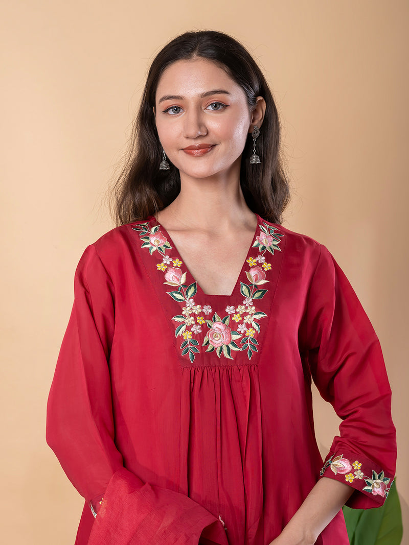GULNAAR RED FLORAL EMBROIDERED SUIT SET