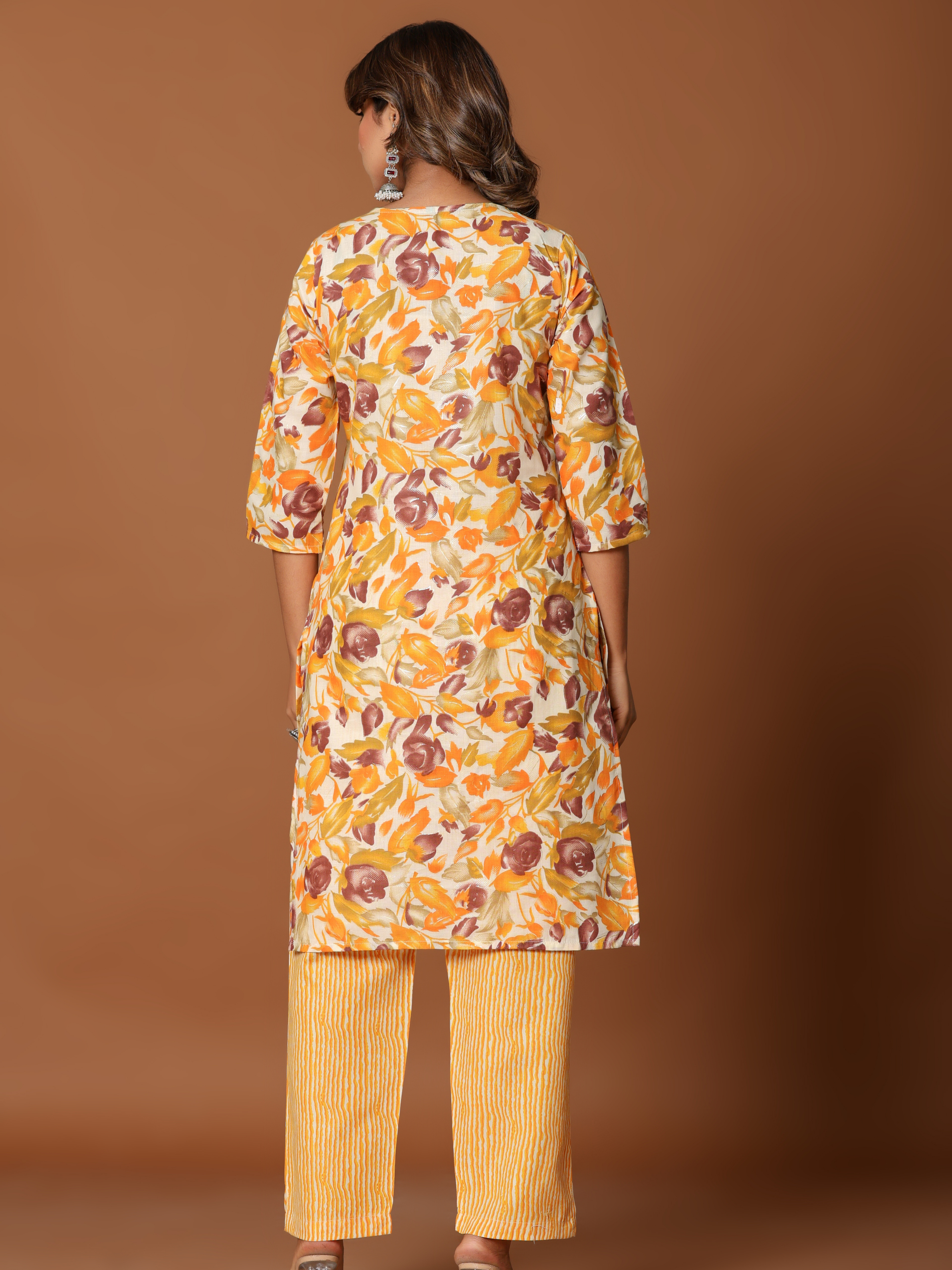 AYSHA FLORAL THREE PCS SUIT SET