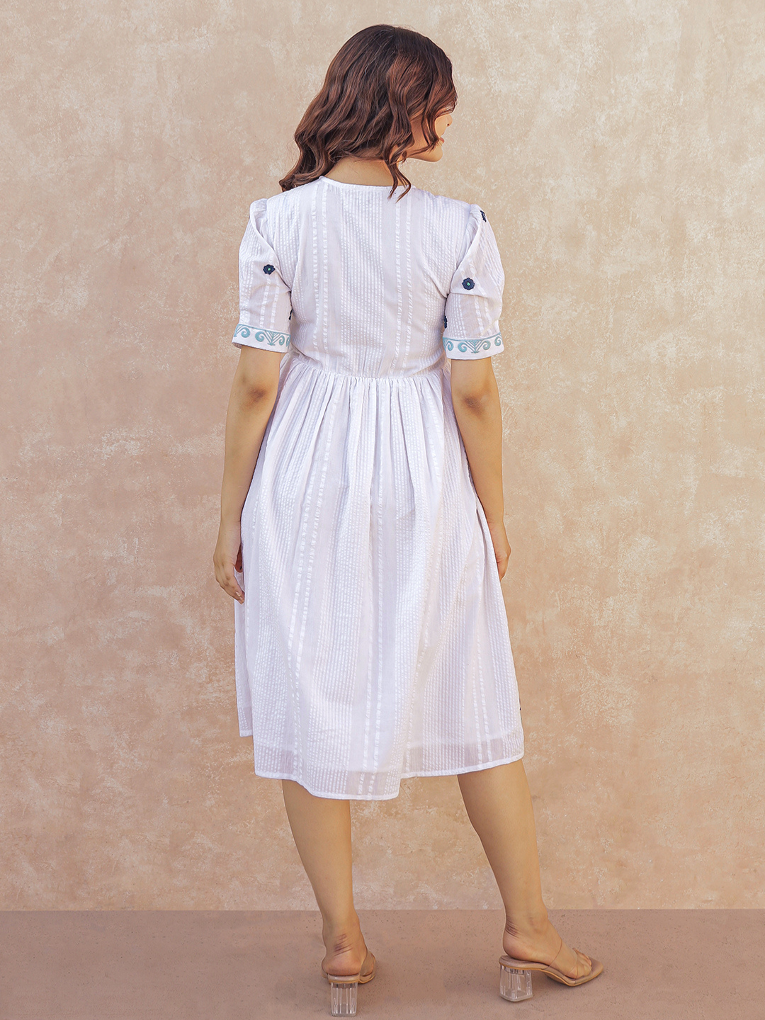 HAT CHIC WHITE PURE COTTON EMBROIDERED DRESS