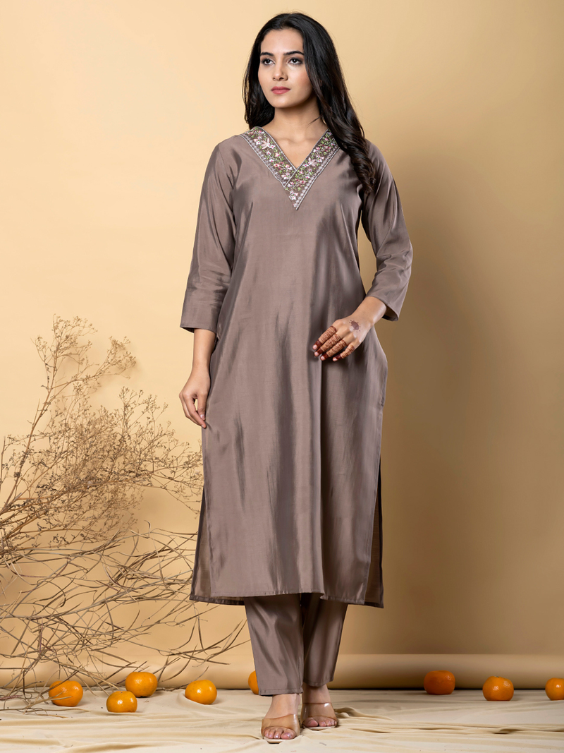 MOCHA BROWN FLORAL EMBROIDERED KURTA SET