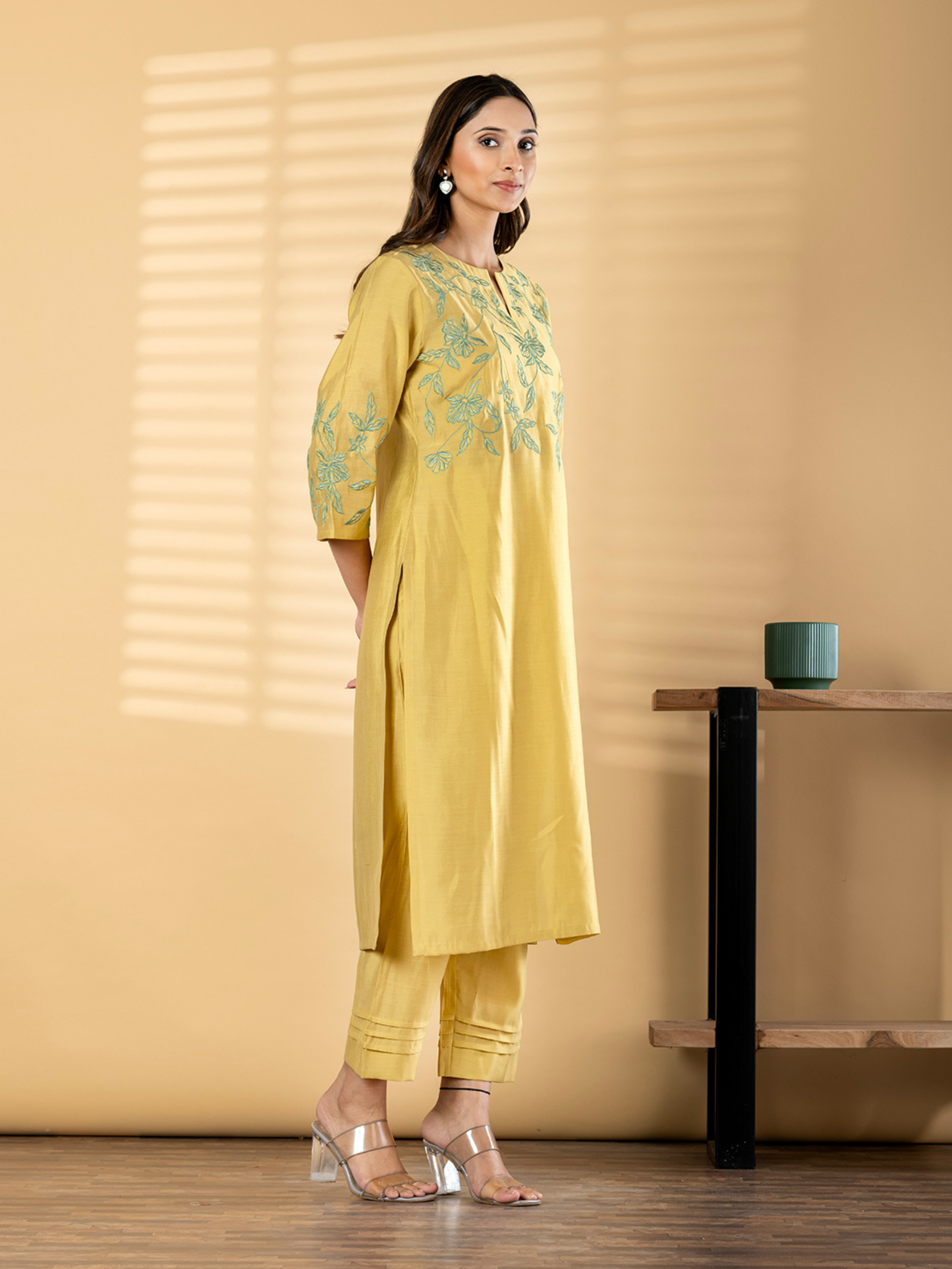 PASTEL YELLOW FLORAL EMBROIDERED KURTA SET