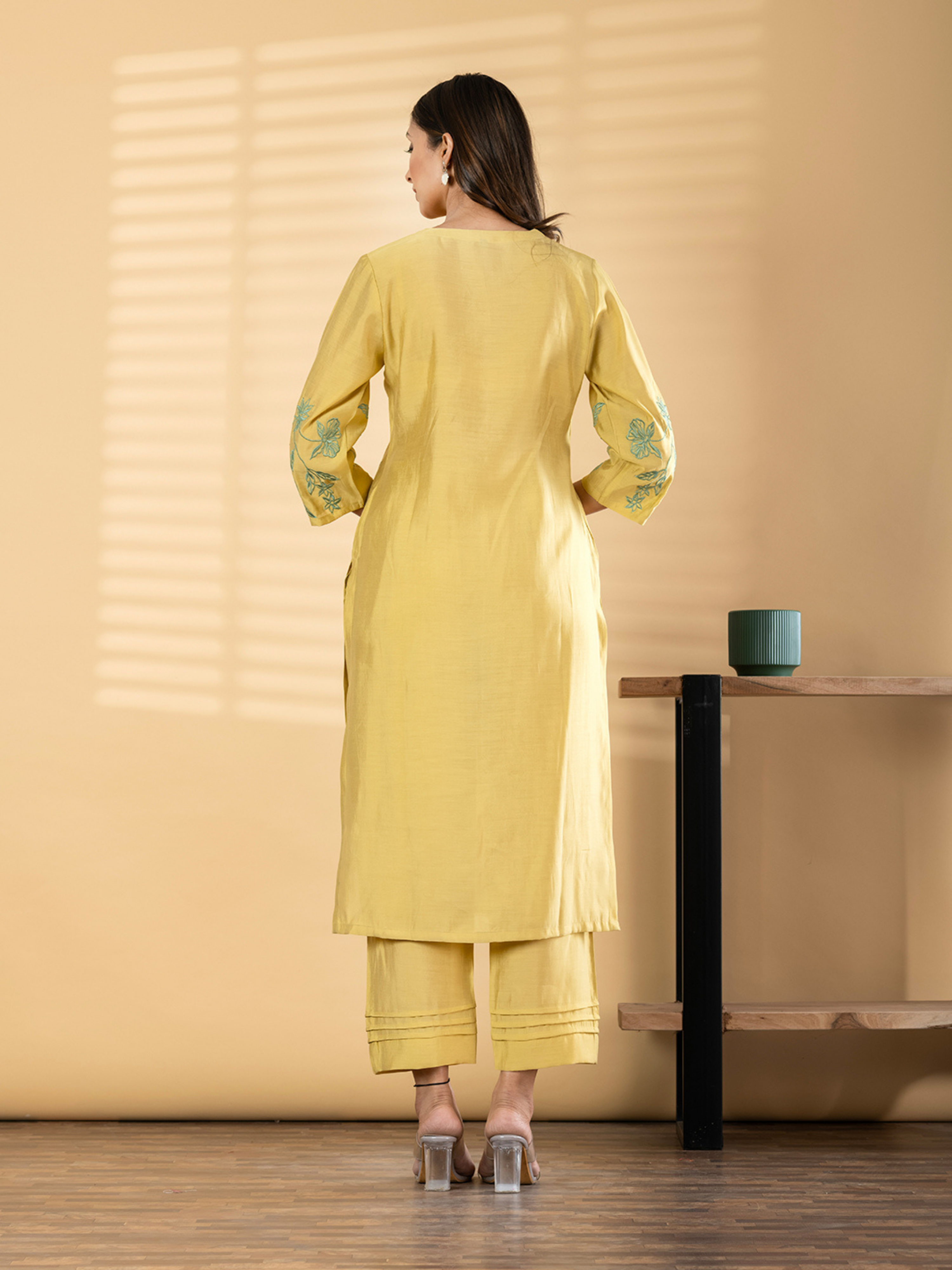 PASTEL YELLOW FLORAL EMBROIDERED KURTA SET