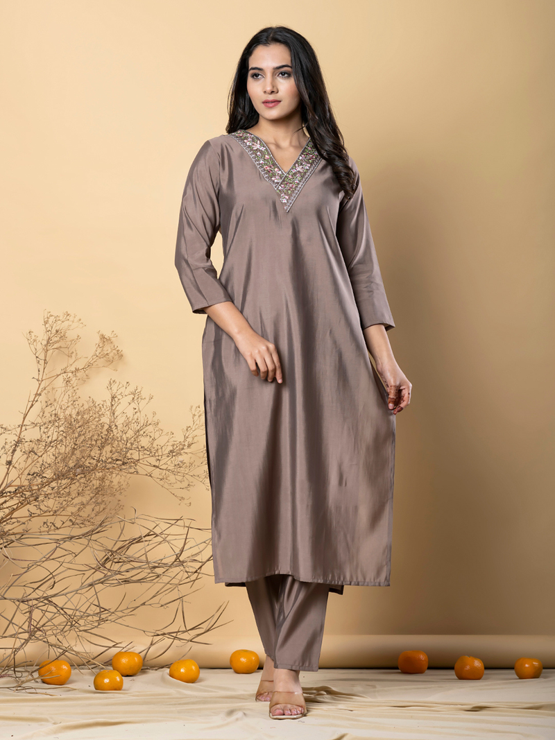 MOCHA BROWN FLORAL EMBROIDERED KURTA SET