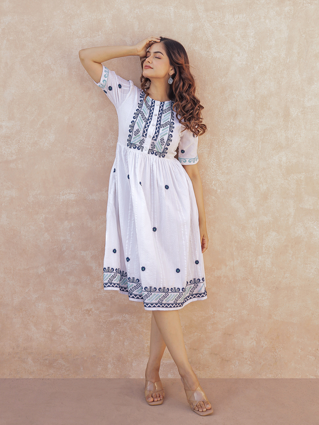 HAT CHIC WHITE PURE COTTON EMBROIDERED DRESS