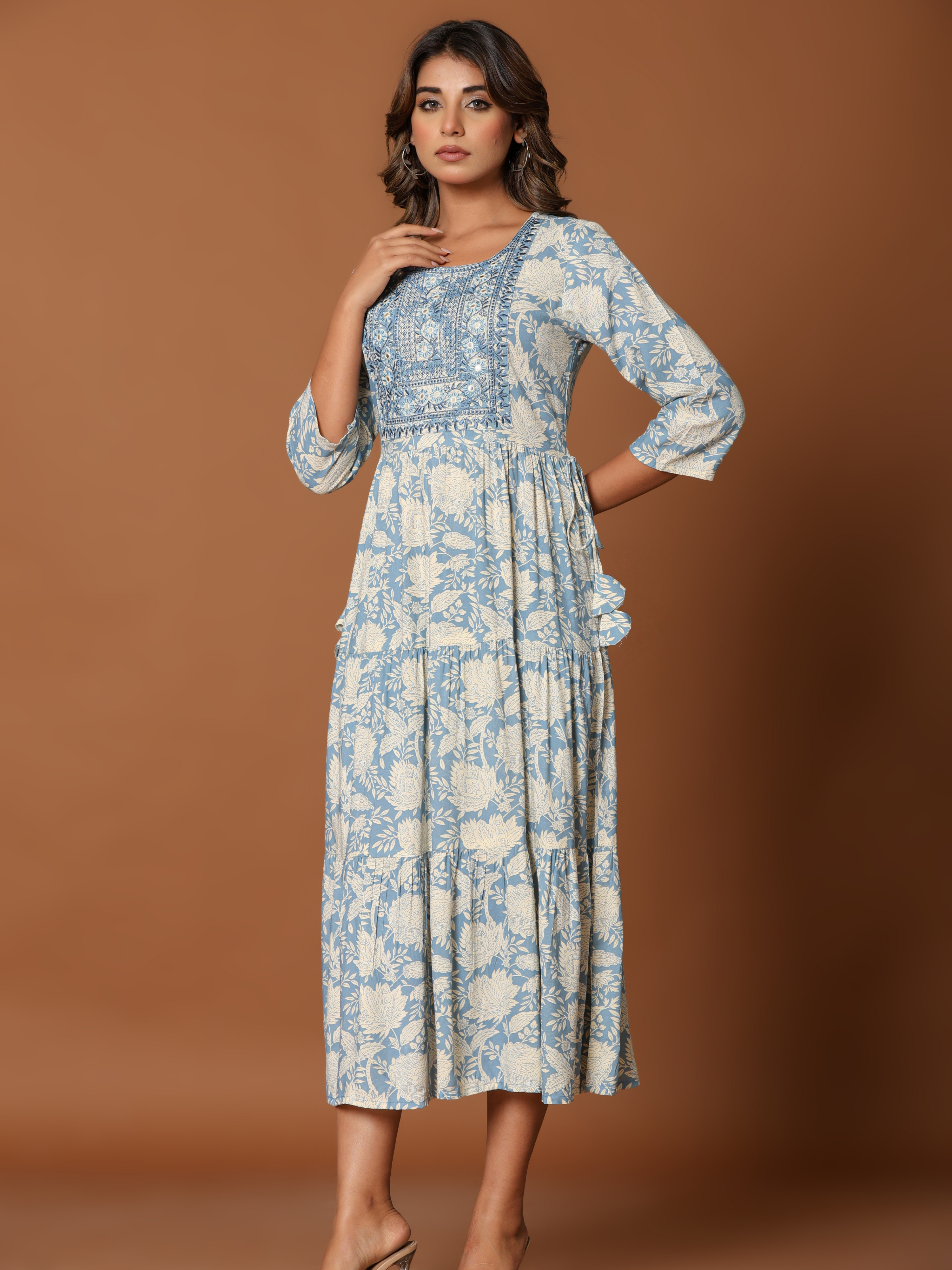 KAYA EMBROIDERED FLARED MAXI DRESS
