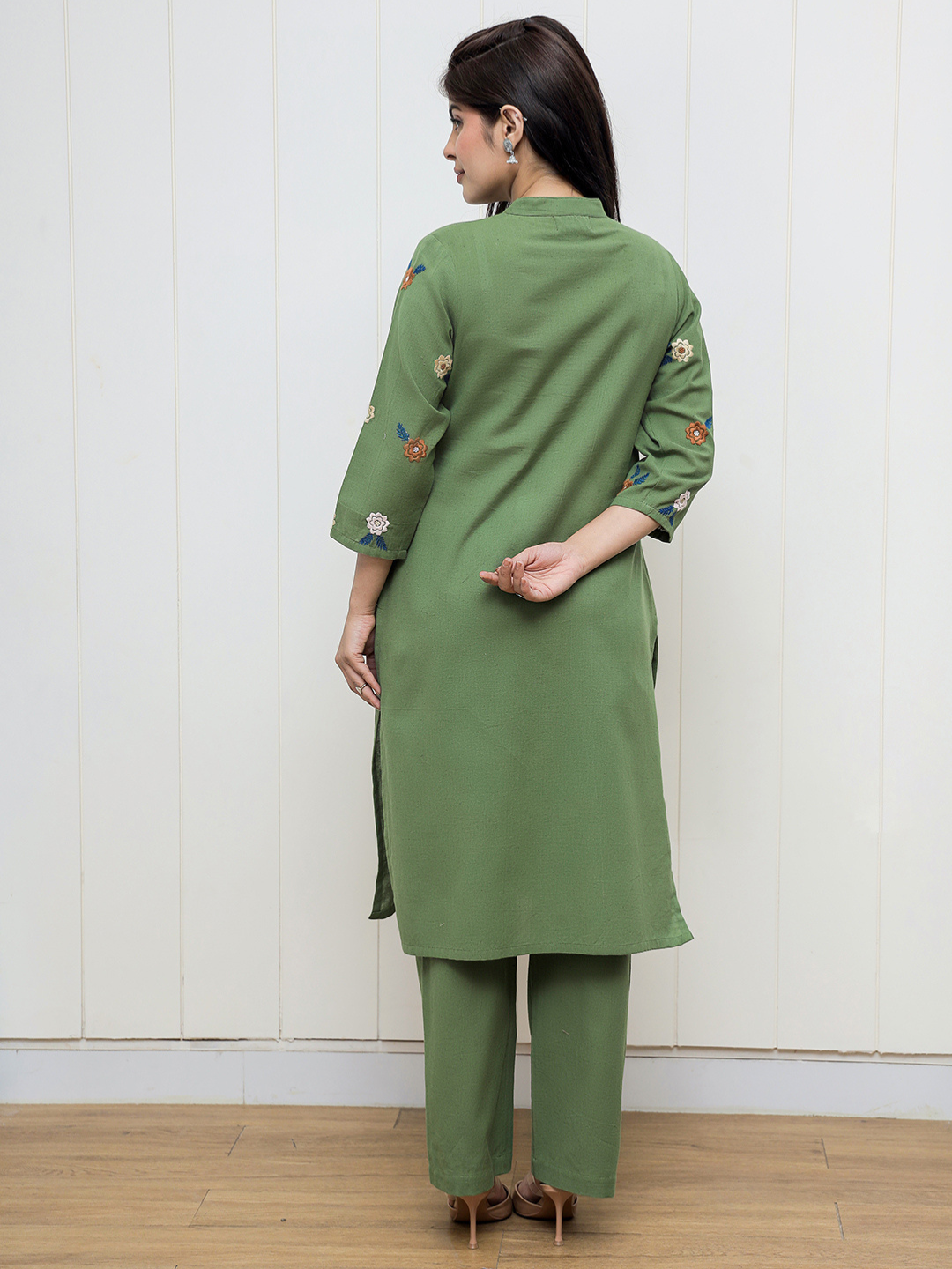 AUGUSTA GREEN EMBEROIDERED KURTA SET