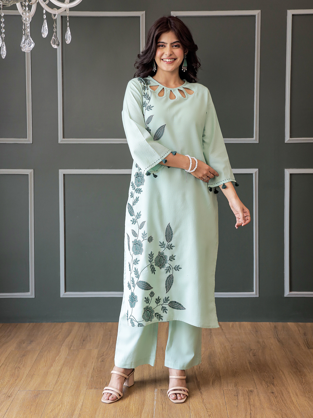 SAKHI OLIVE GREEN FLORAL EMBROIDERED KURTA SET