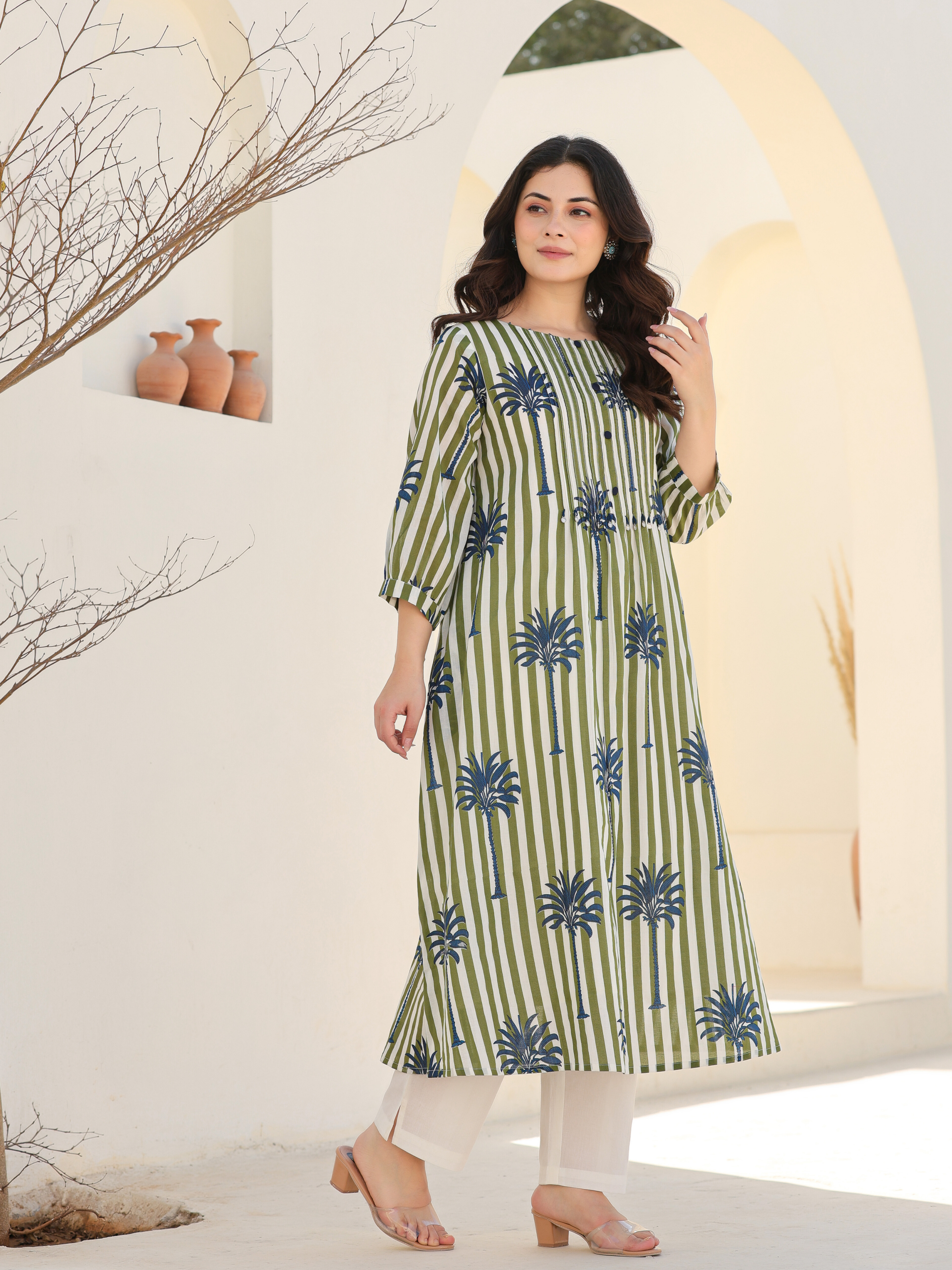 HASRAT STRIPED PRINTED KURTA SET
