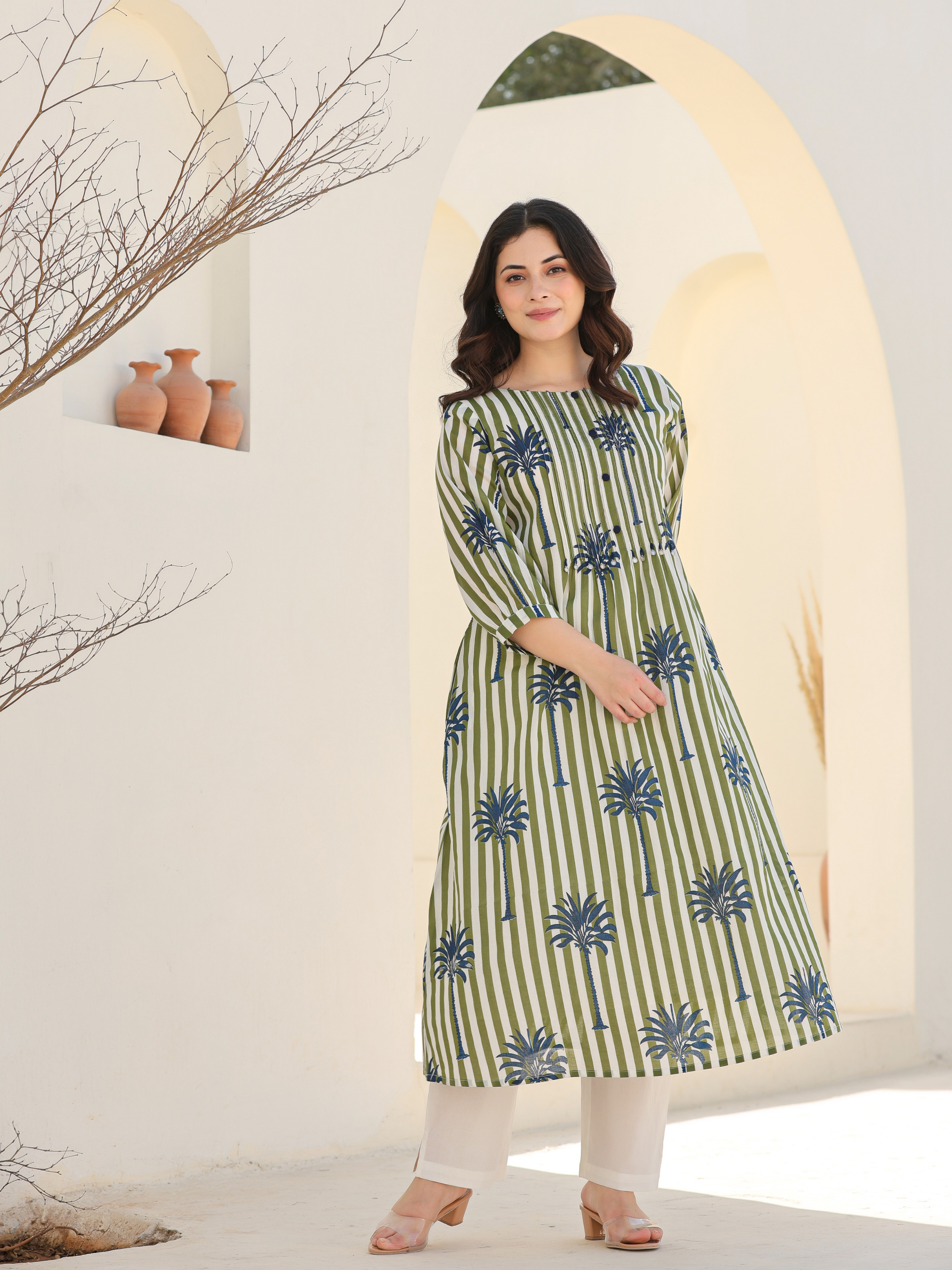 HASRAT STRIPED PRINTED KURTA SET