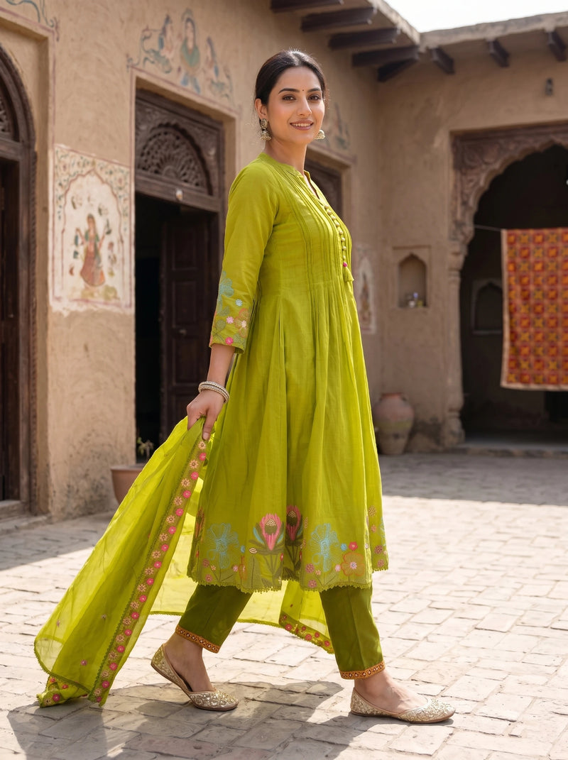 GREEN AURA THREADWORK MUL COTTON SUIT SET