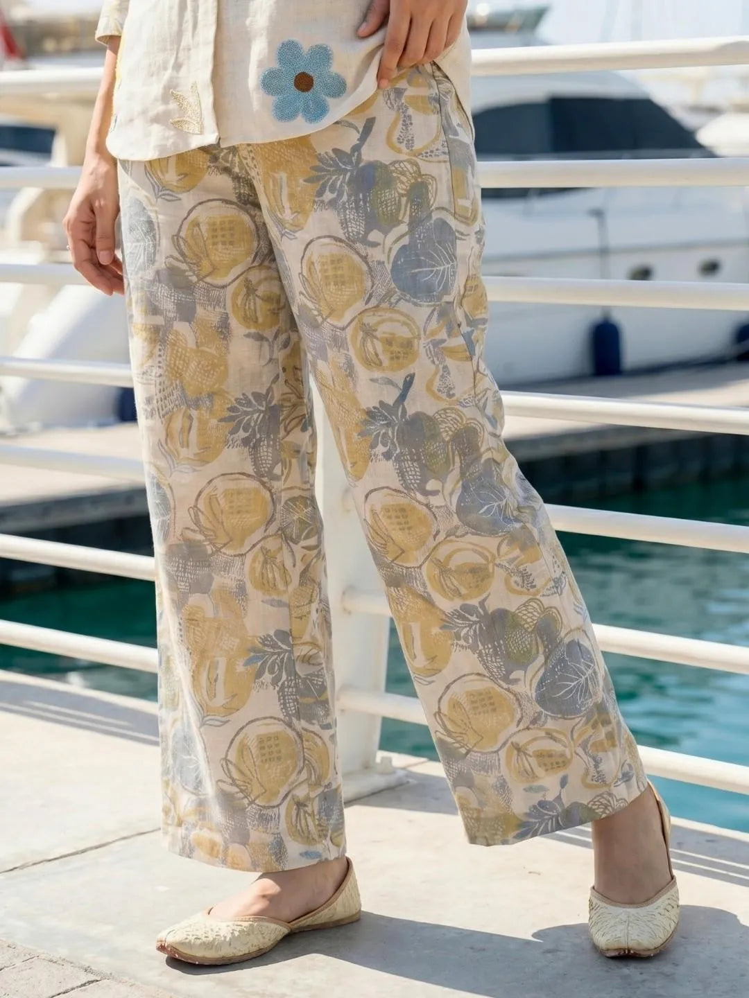 IVORY LINEN PINEAPPLE EMBROIDERED CO-ORD SET