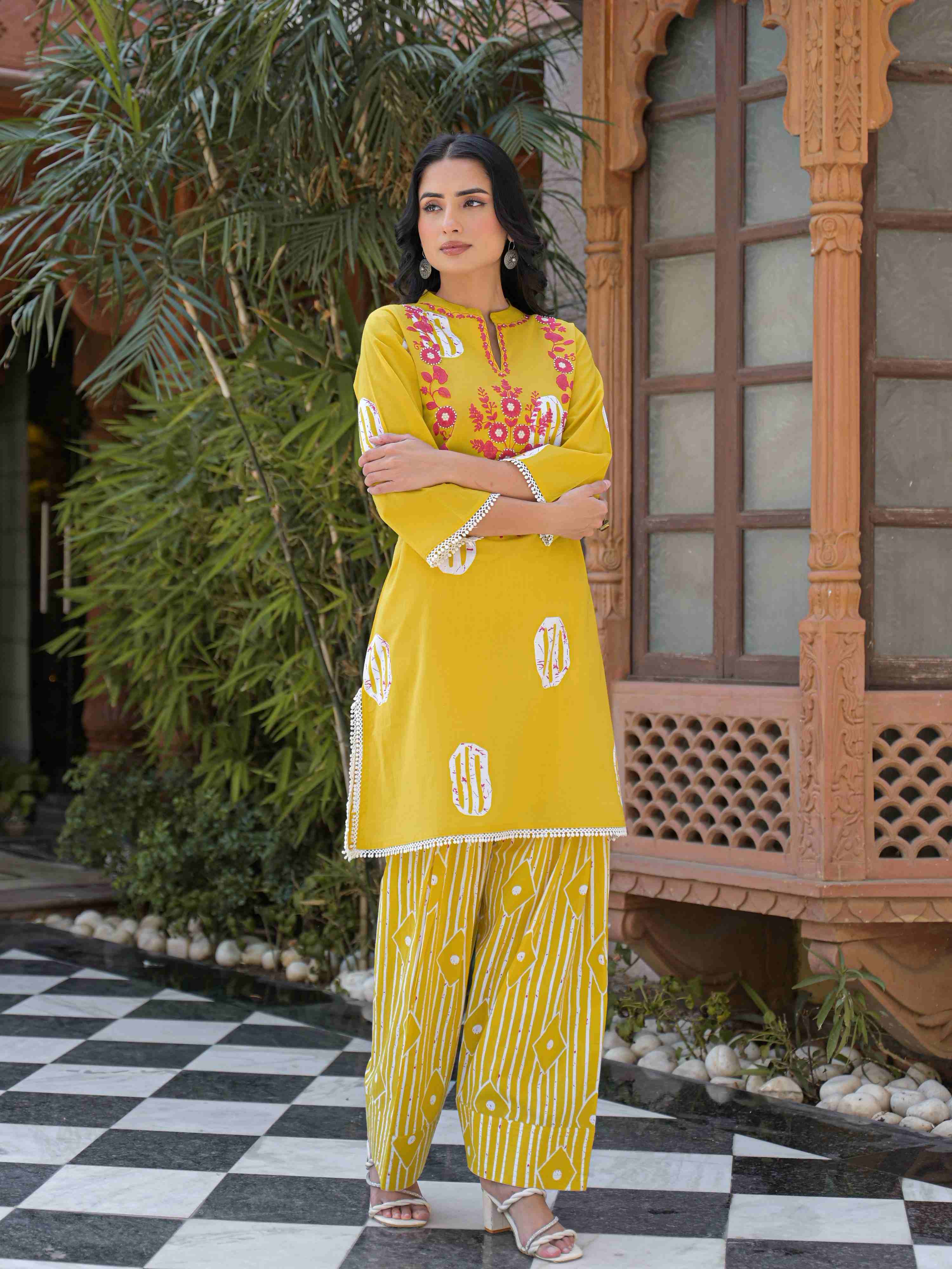 SUNFLOWER BLOOM STRAIGHT PURE COTTON FARSHI SUIT