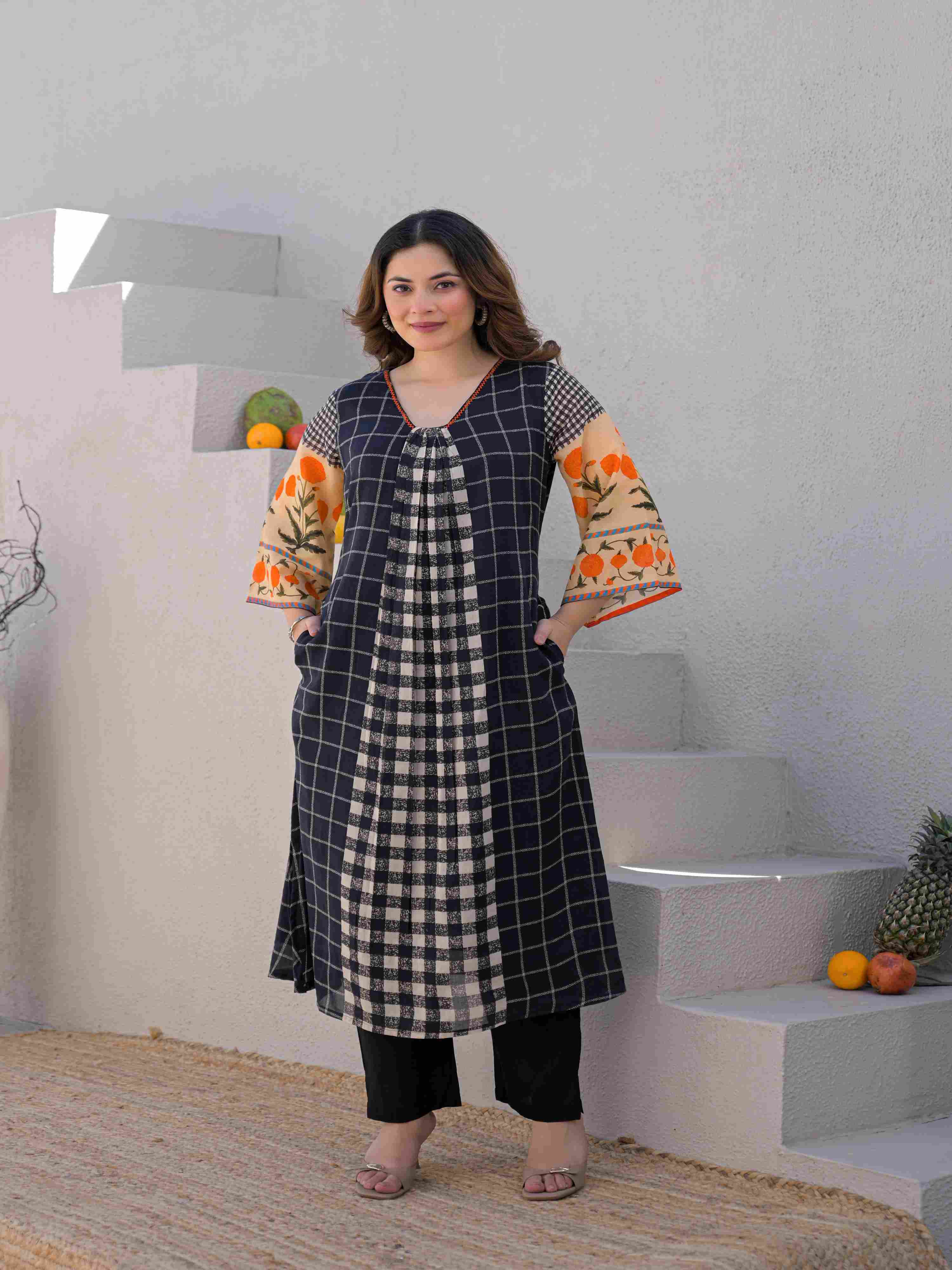 MONOCHROME GEOMETRIC PRINT KURTA