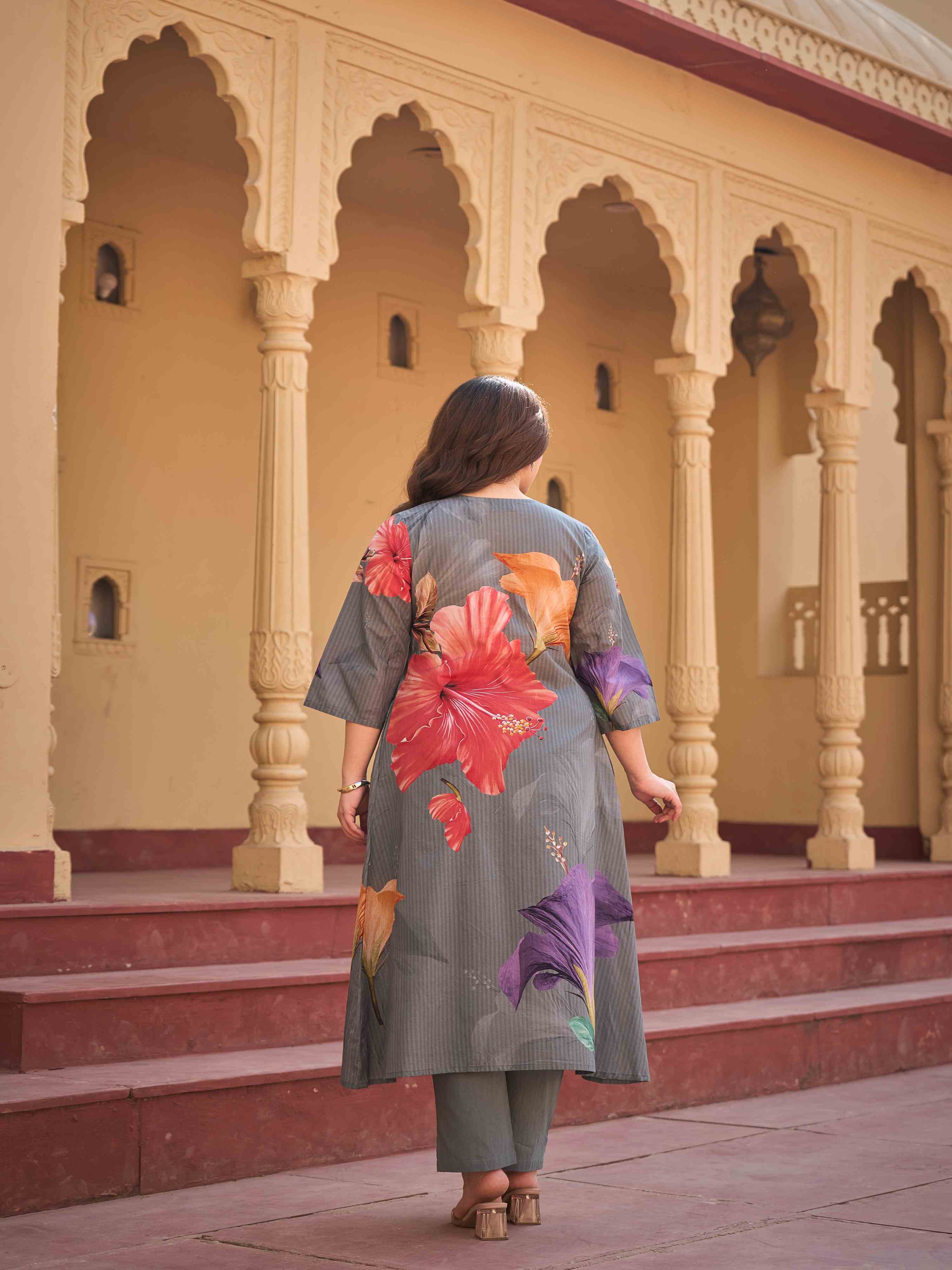 CHARCOAL GREY TROPICAL BLOOM KURTA SET