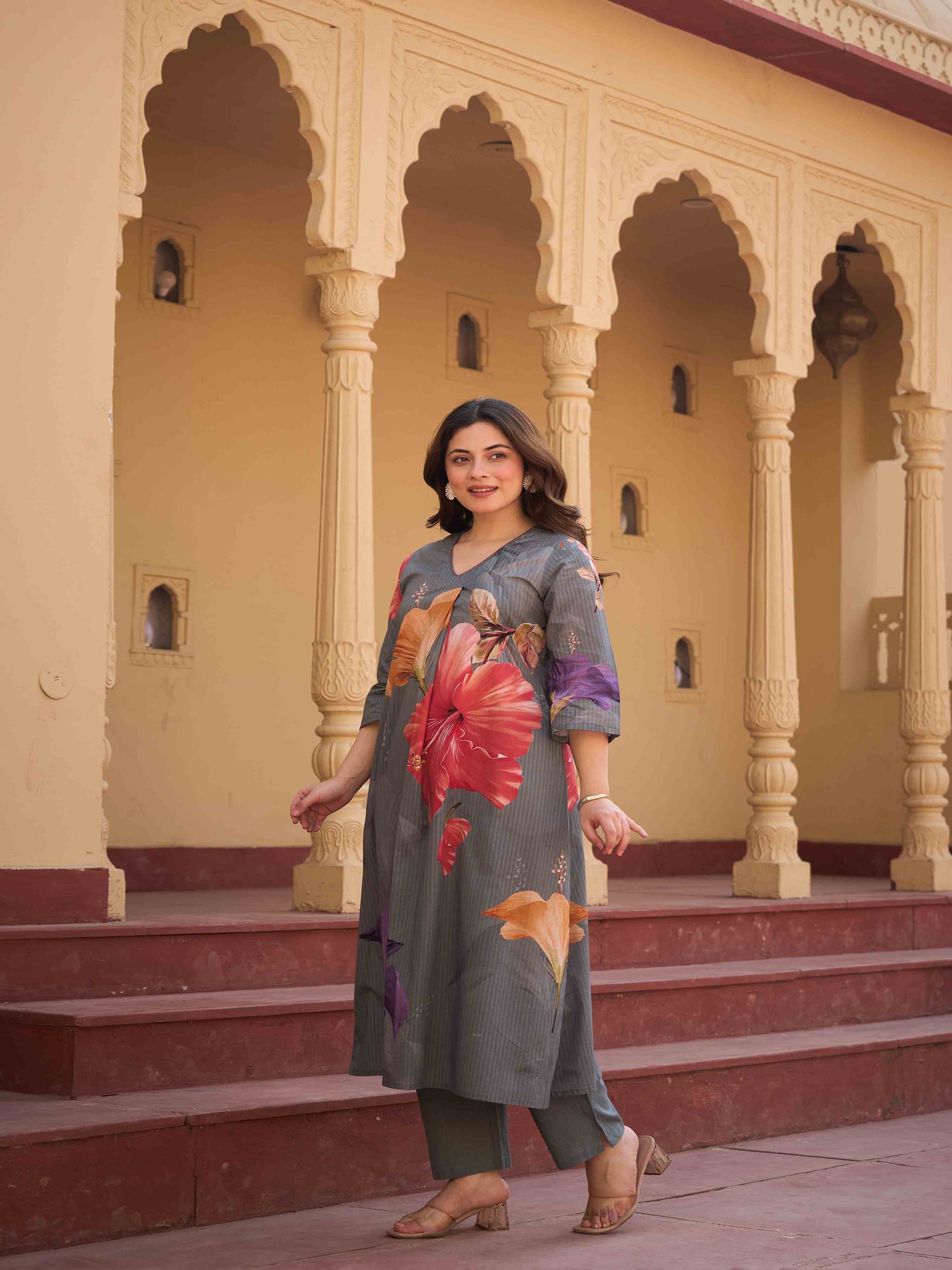 CHARCOAL GREY TROPICAL BLOOM KURTA SET