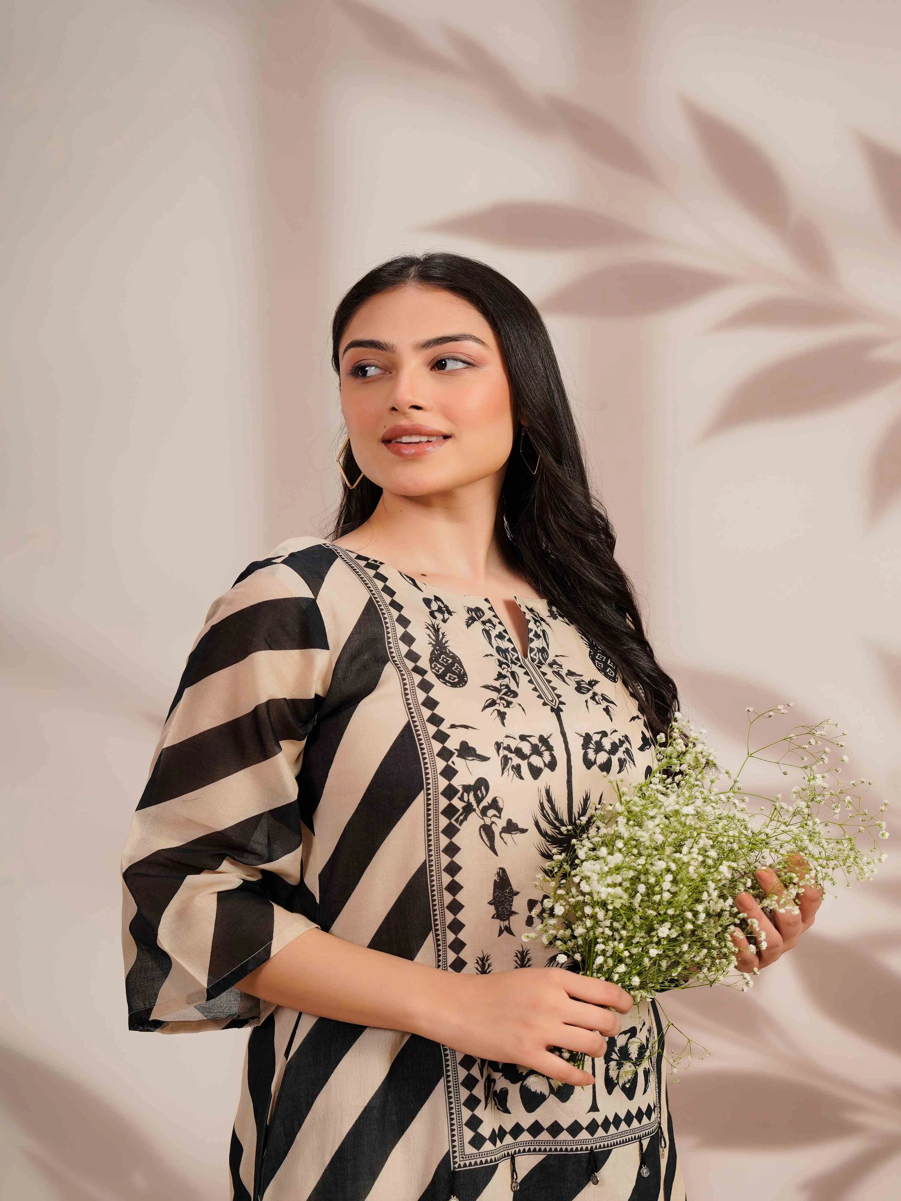 MONOCHROME STRIPE ELEGANCE KURTA SET