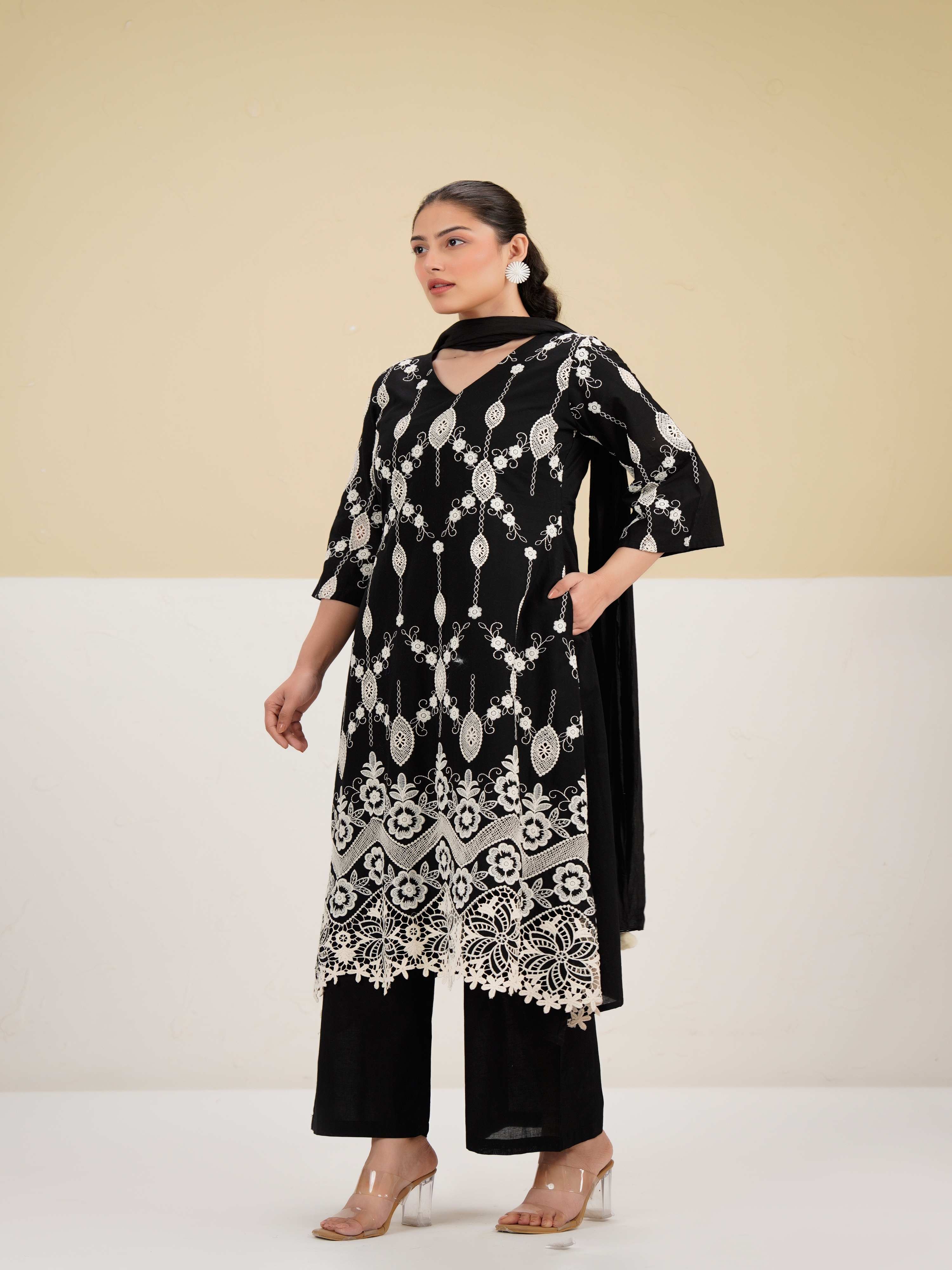 THE EBONY SCHIFFLI SUIT SET