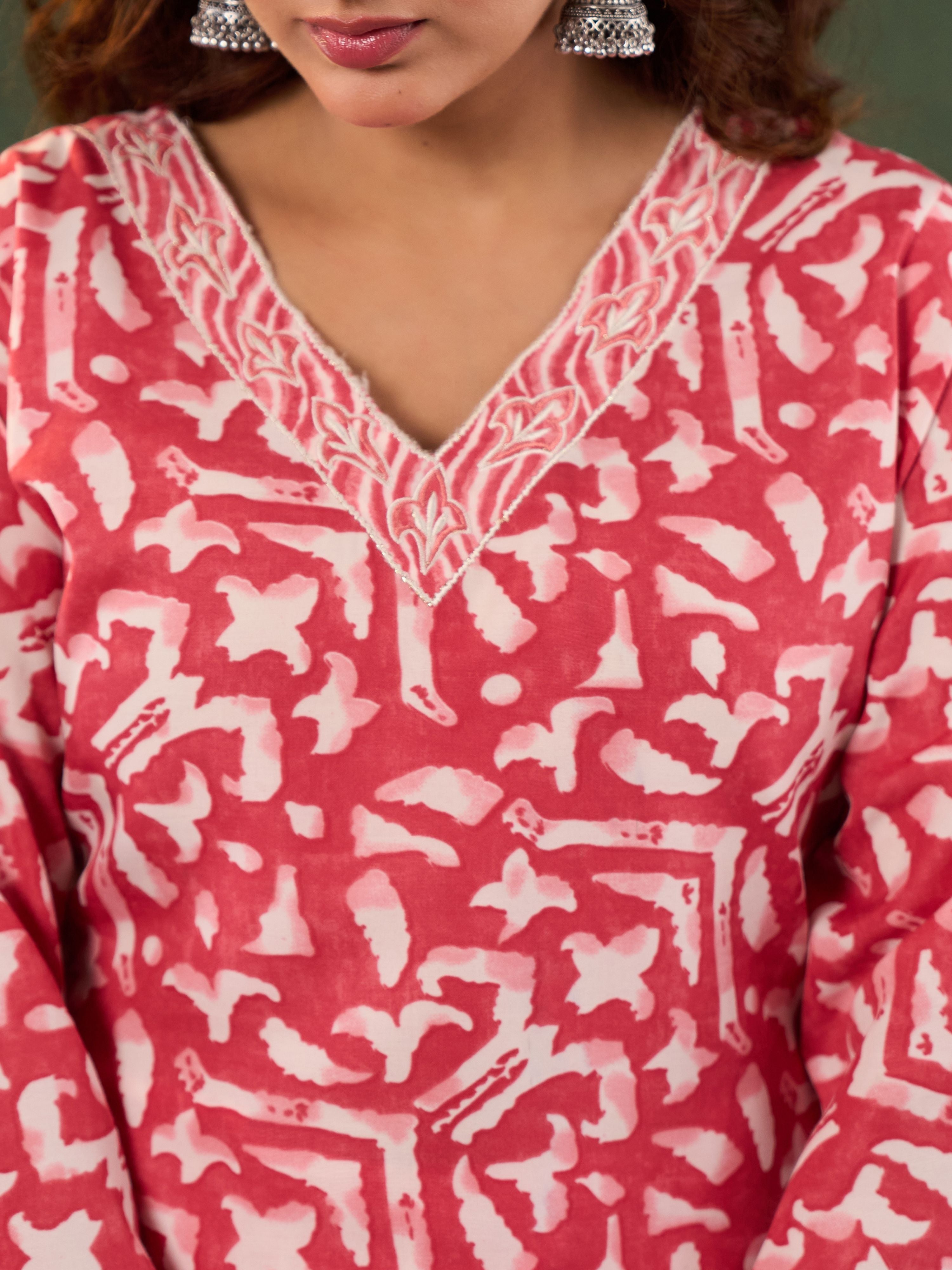 LEELA FLORAL THREE PCS SUIT SET