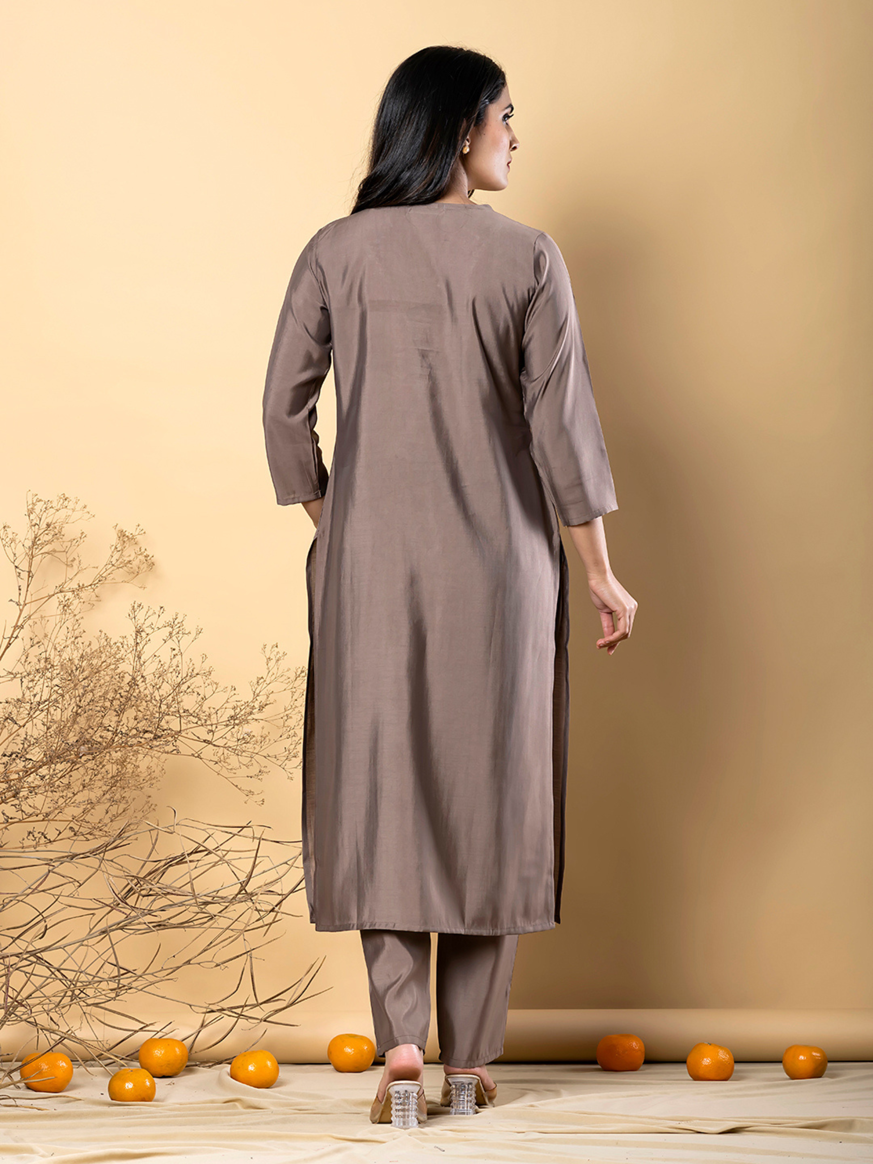 MOCHA BROWN FLORAL EMBROIDERED KURTA SET