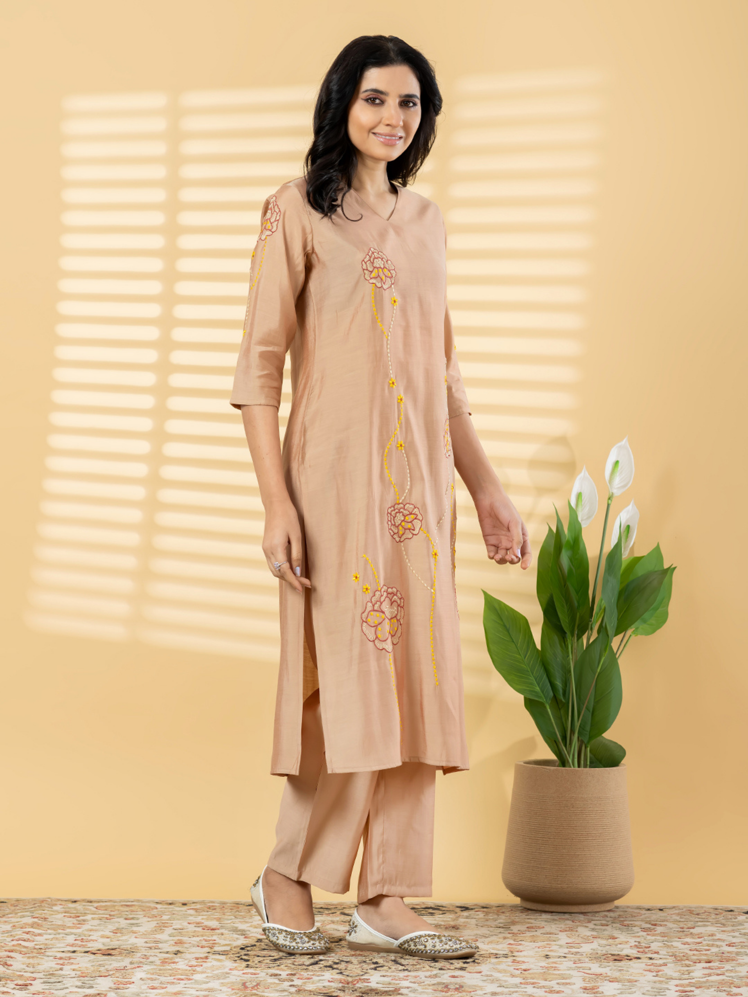 NUDE BEIGE FLORAL EMBROIDERED KURTA SET