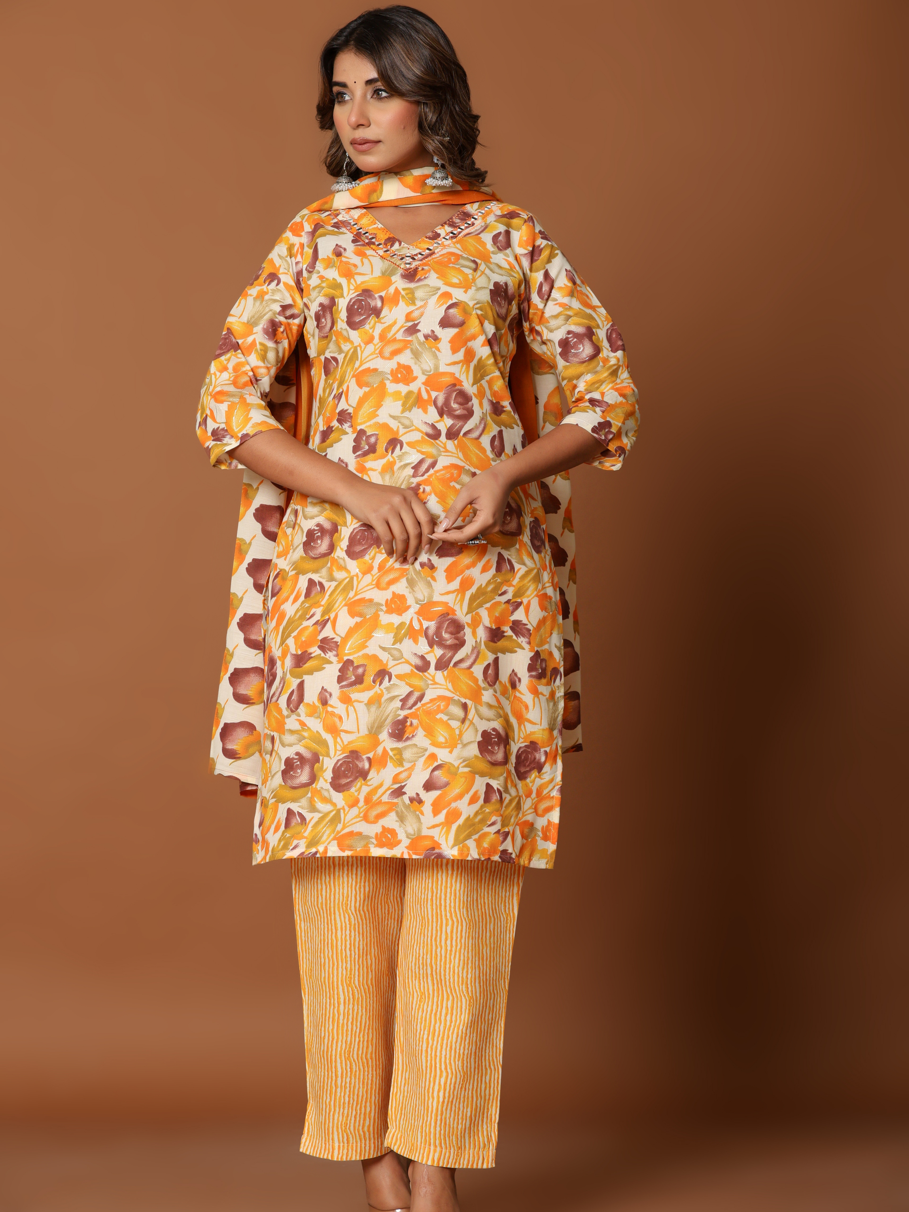 AYSHA FLORAL THREE PCS SUIT SET
