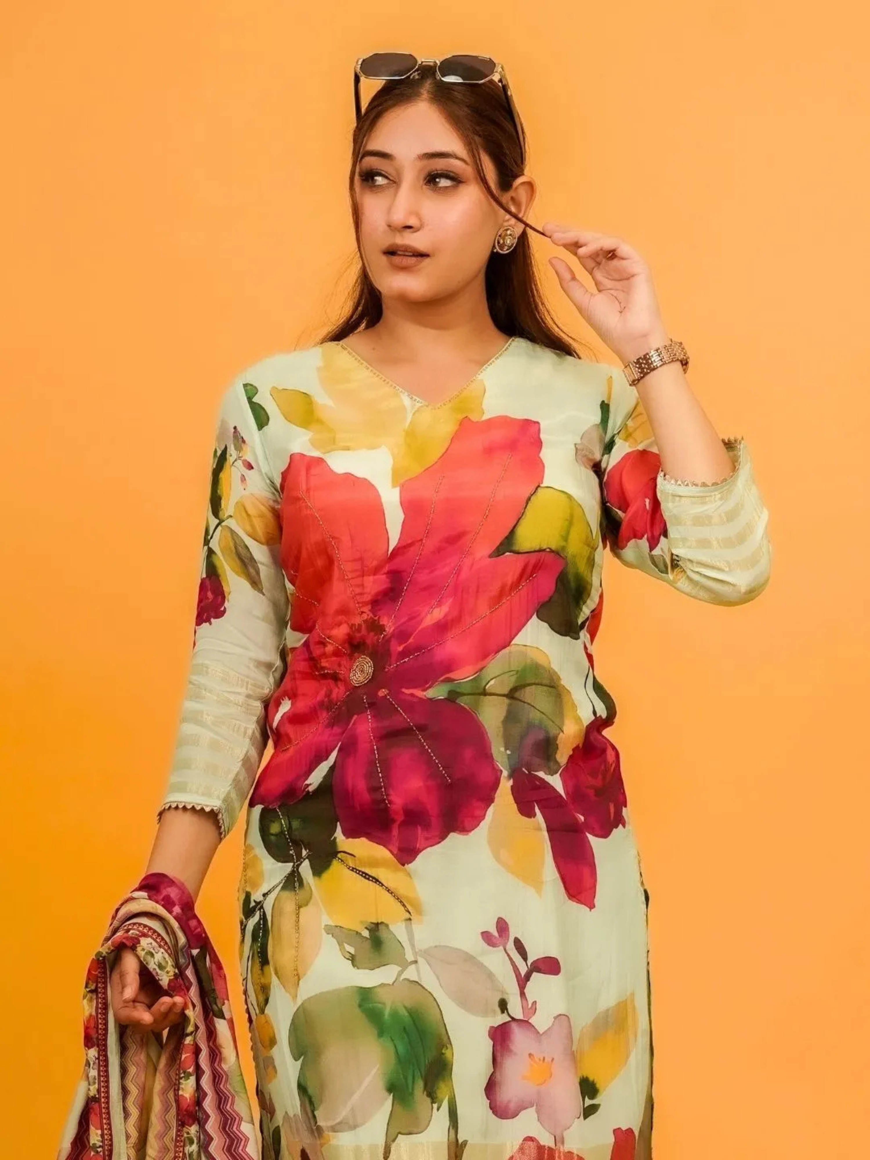 BLOOMING FLORAL EMBROIDERED DREAM SUIT SET