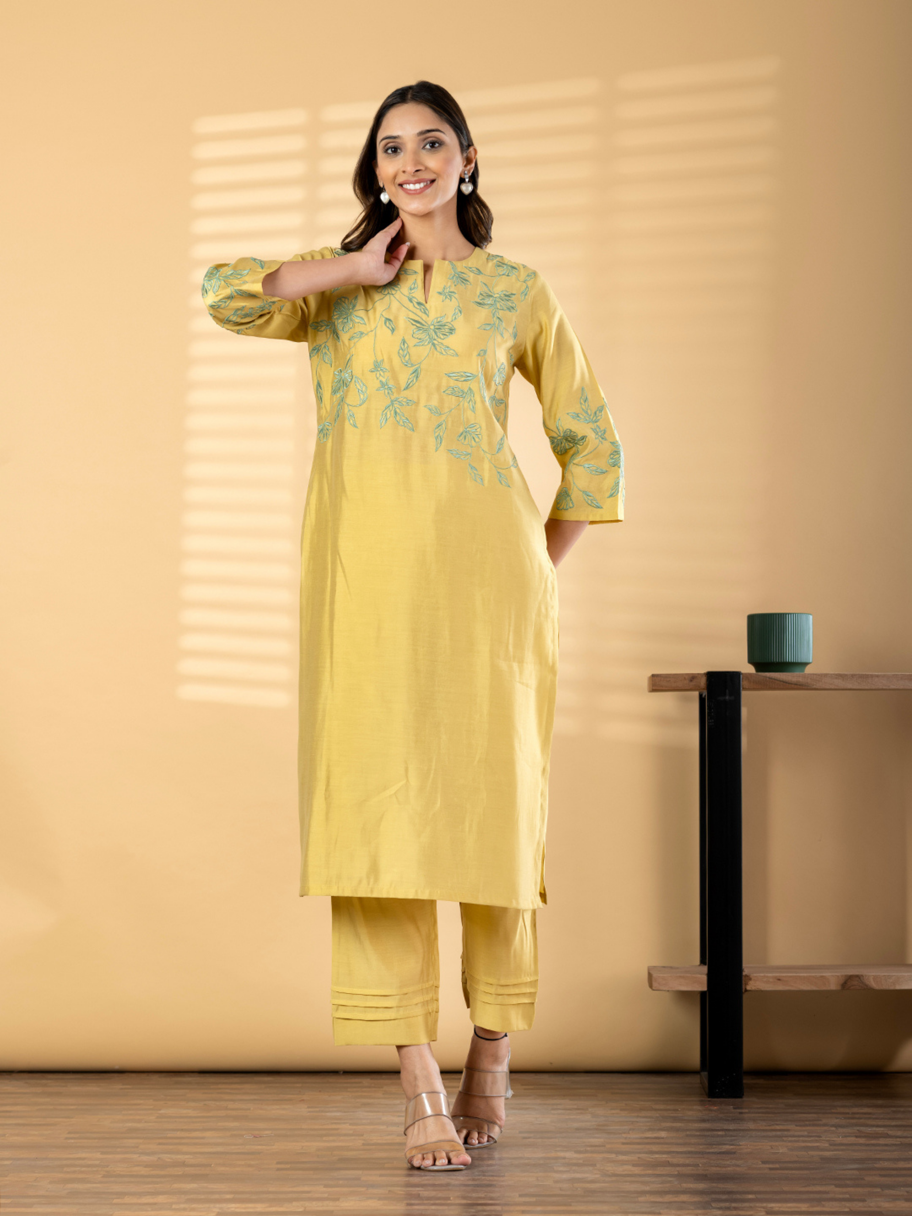 PASTEL YELLOW FLORAL EMBROIDERED KURTA SET