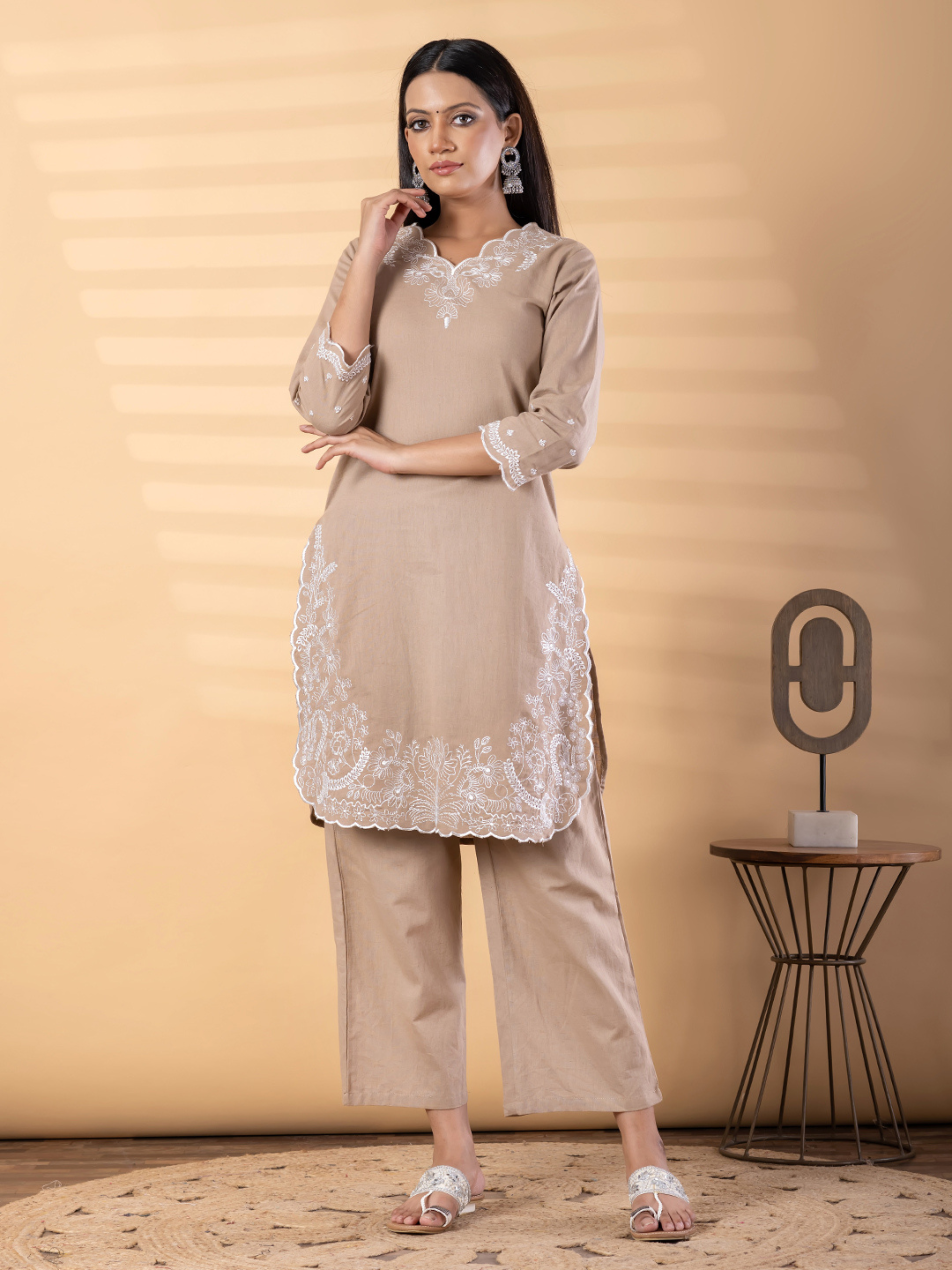 BEIGE WHITE FLORAL EMBROIDERED KURTA SET