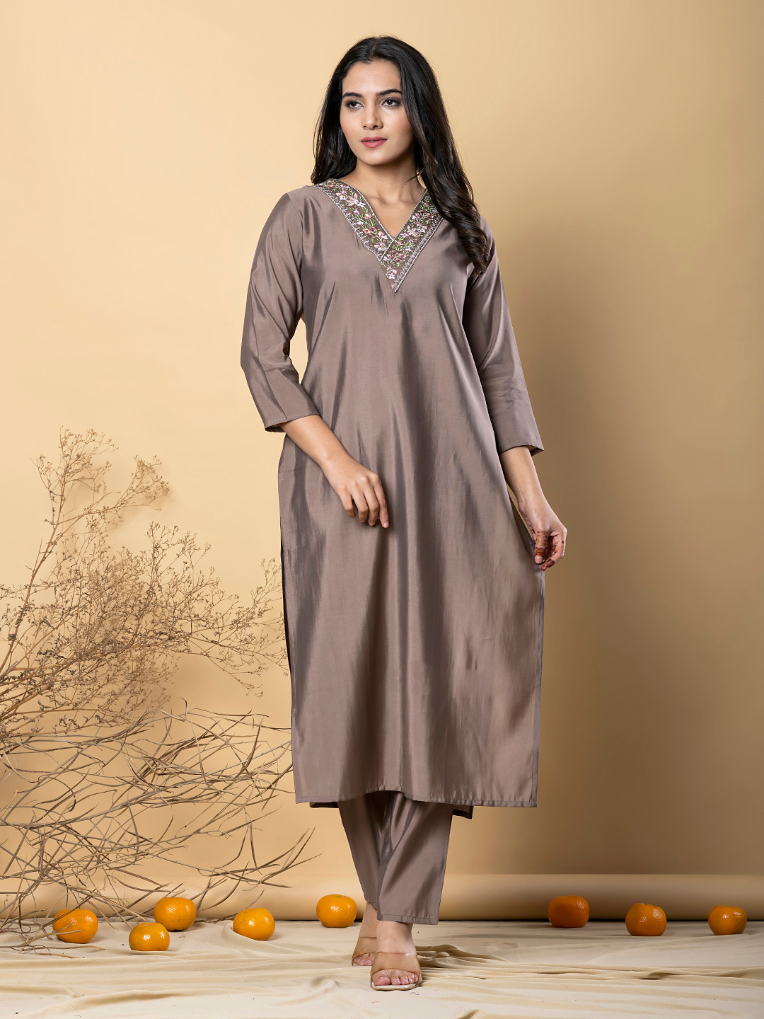 MOCHA BROWN FLORAL EMBROIDERED KURTA SET