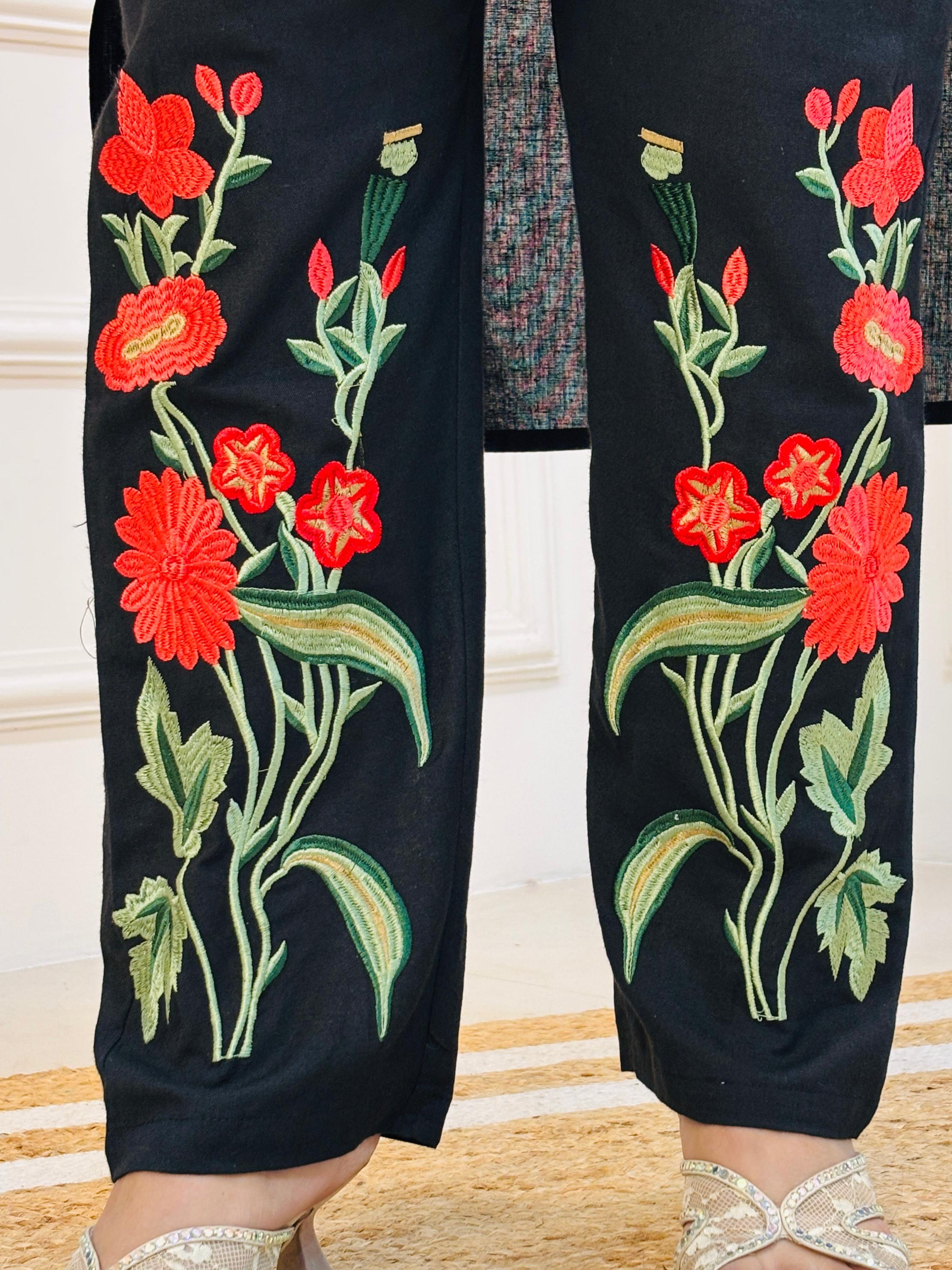 BLACK FLORAL EMBROIDERED KURTA SET