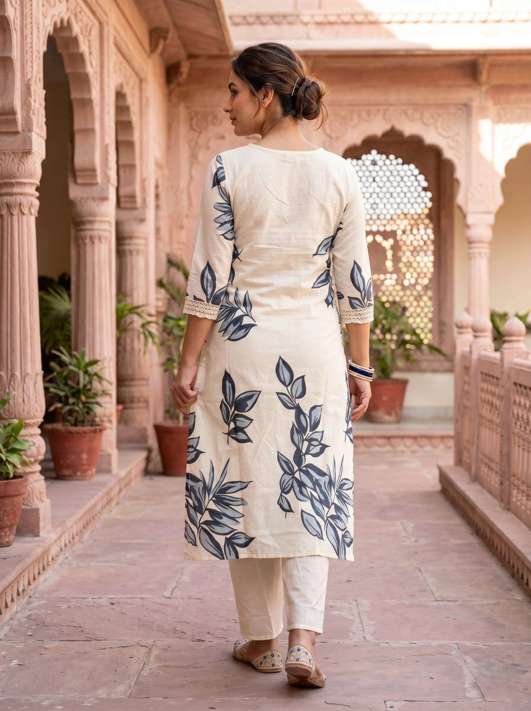 ELEGANT OFF-WHITE EMBROIDERED SUIT SET