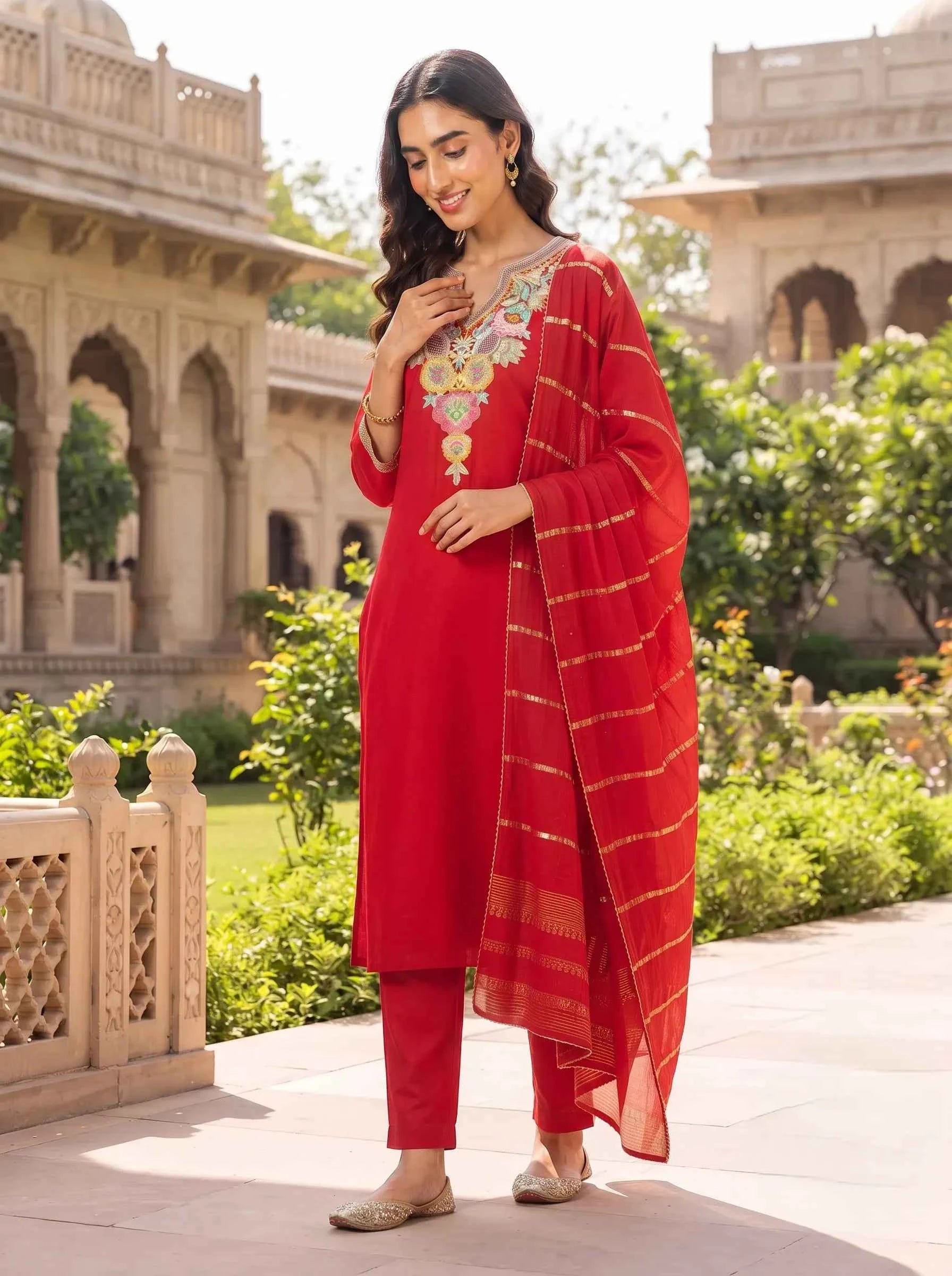 FESTIVE PINK FLORAL APPLIQUE STYLE MUL CHANDERI SUIT SET