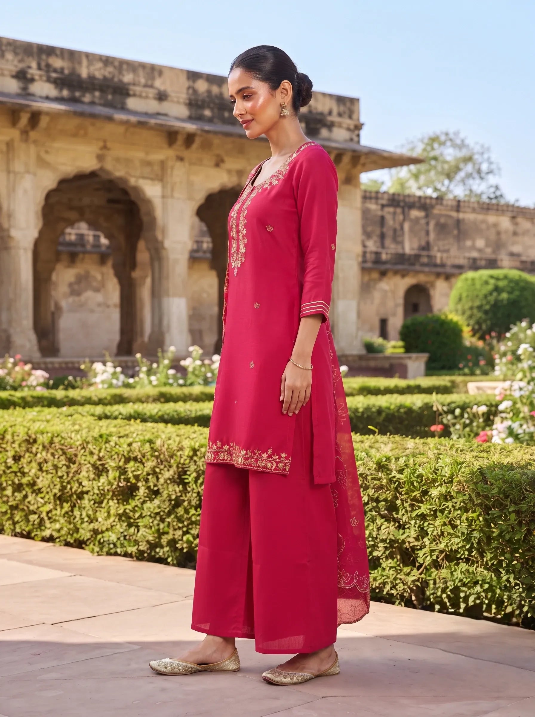 CORAL PINK GOLDEN FLORAL EMBROIDERED MUL CHANDERI SUIT SET