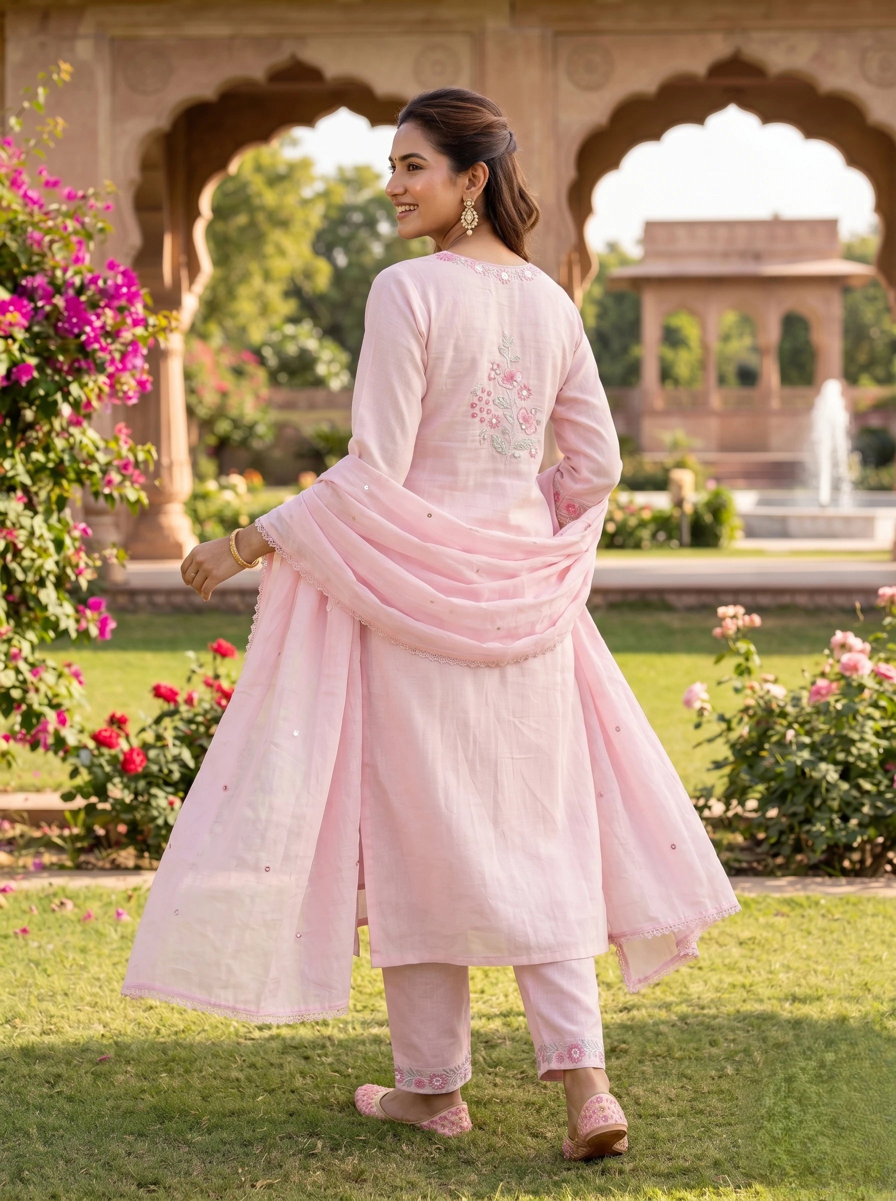 BLUSH PINK FLORAL EMBROIDERED MUL COTTON SUIT SET