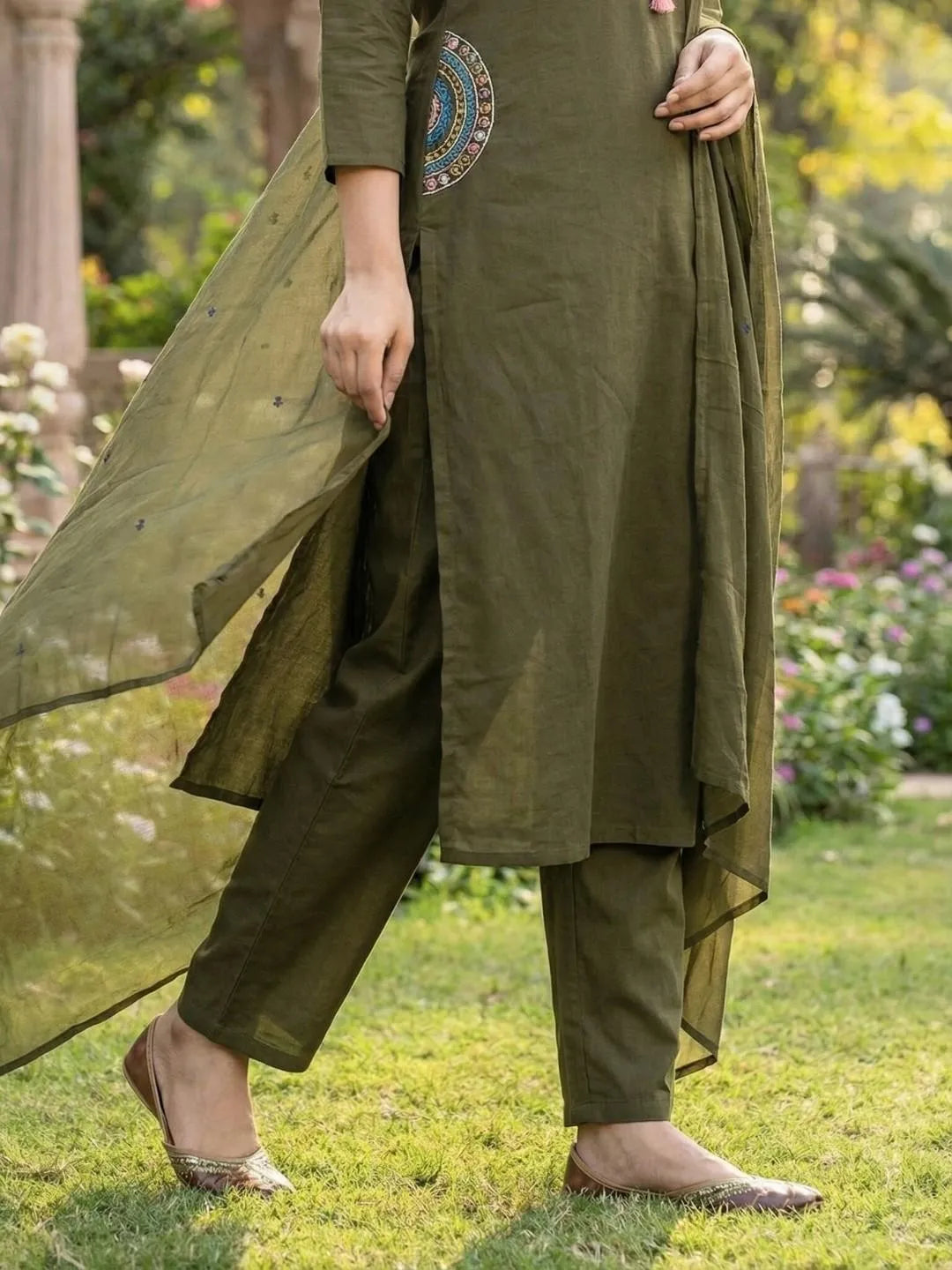 OLIVE GREEN ETHNIC SUIT SET