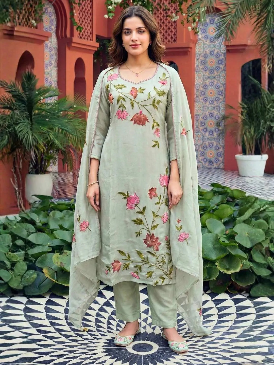 PISTA BLOOM GRACE HANDWORK SUIT SET