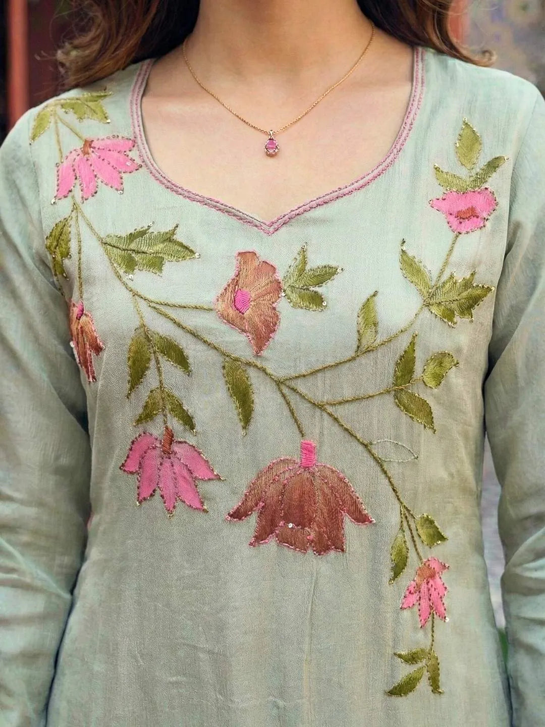PISTA BLOOM GRACE HANDWORK SUIT SET