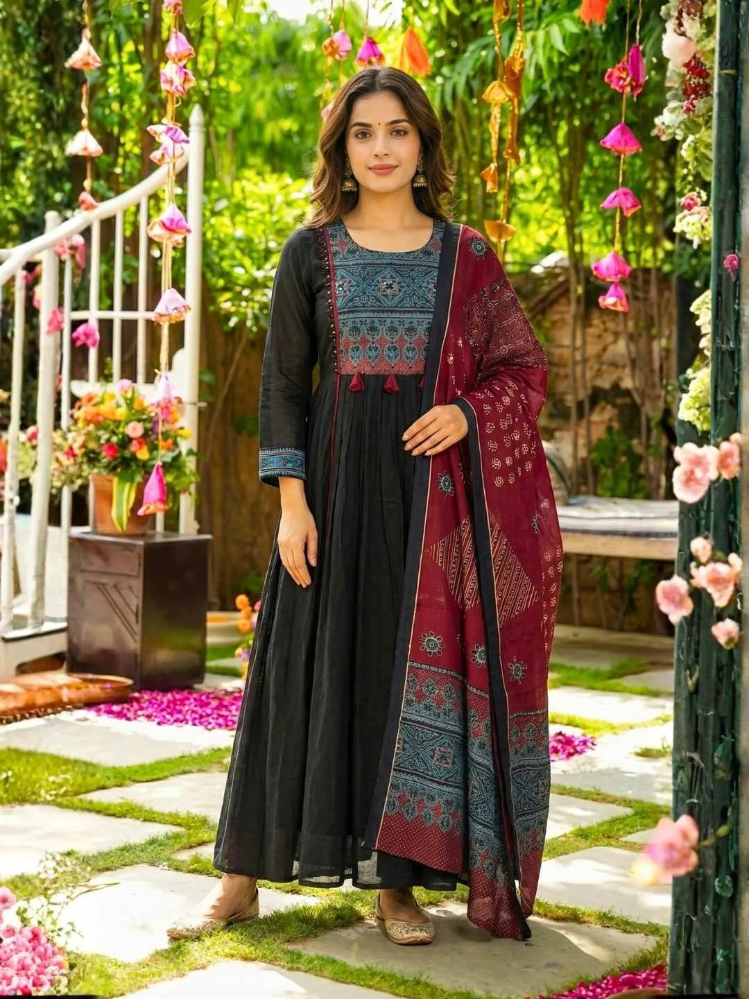 BLACK ROYALTY ETHNIC ANARKALI SUIT SET