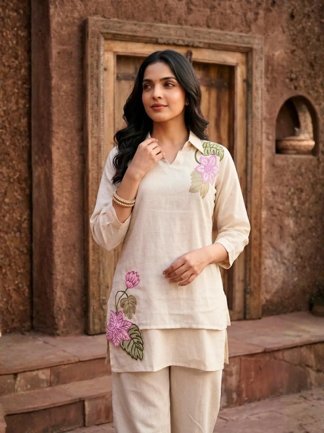 SOFT CREAM FLORAL CHARM CO-ORD SET