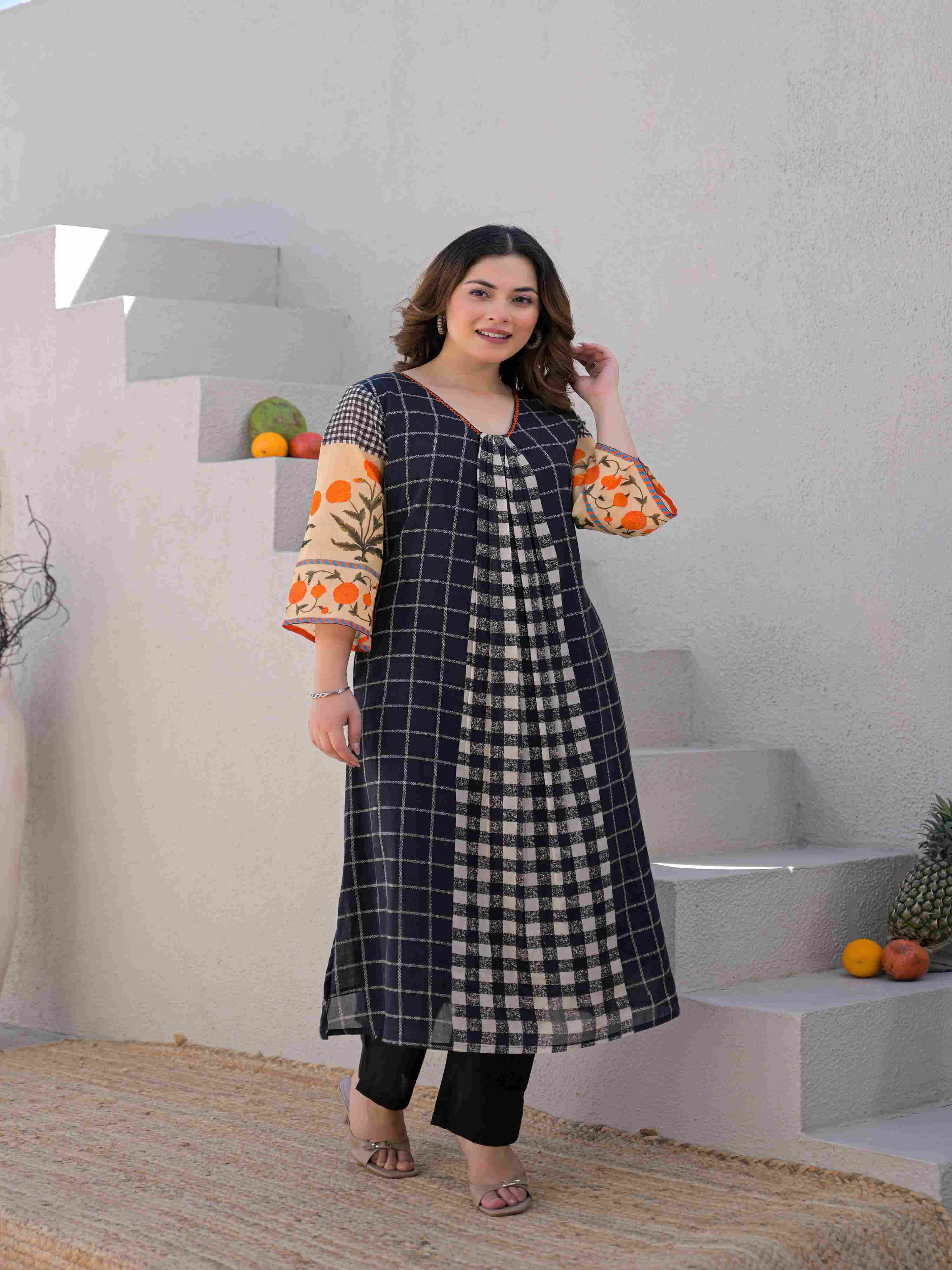 MONOCHROME GEOMETRIC PRINT KURTA