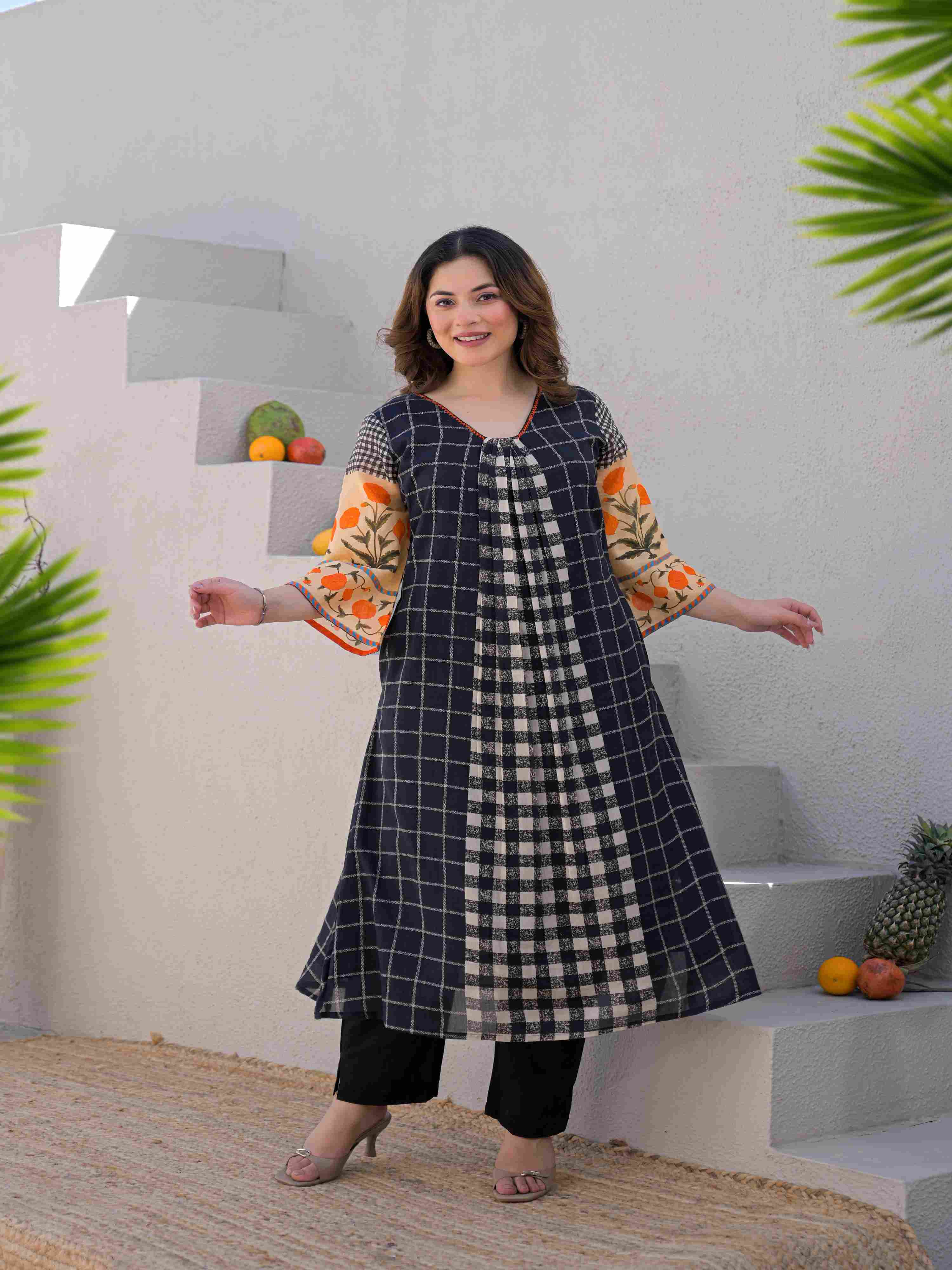 MONOCHROME GEOMETRIC PRINT KURTA