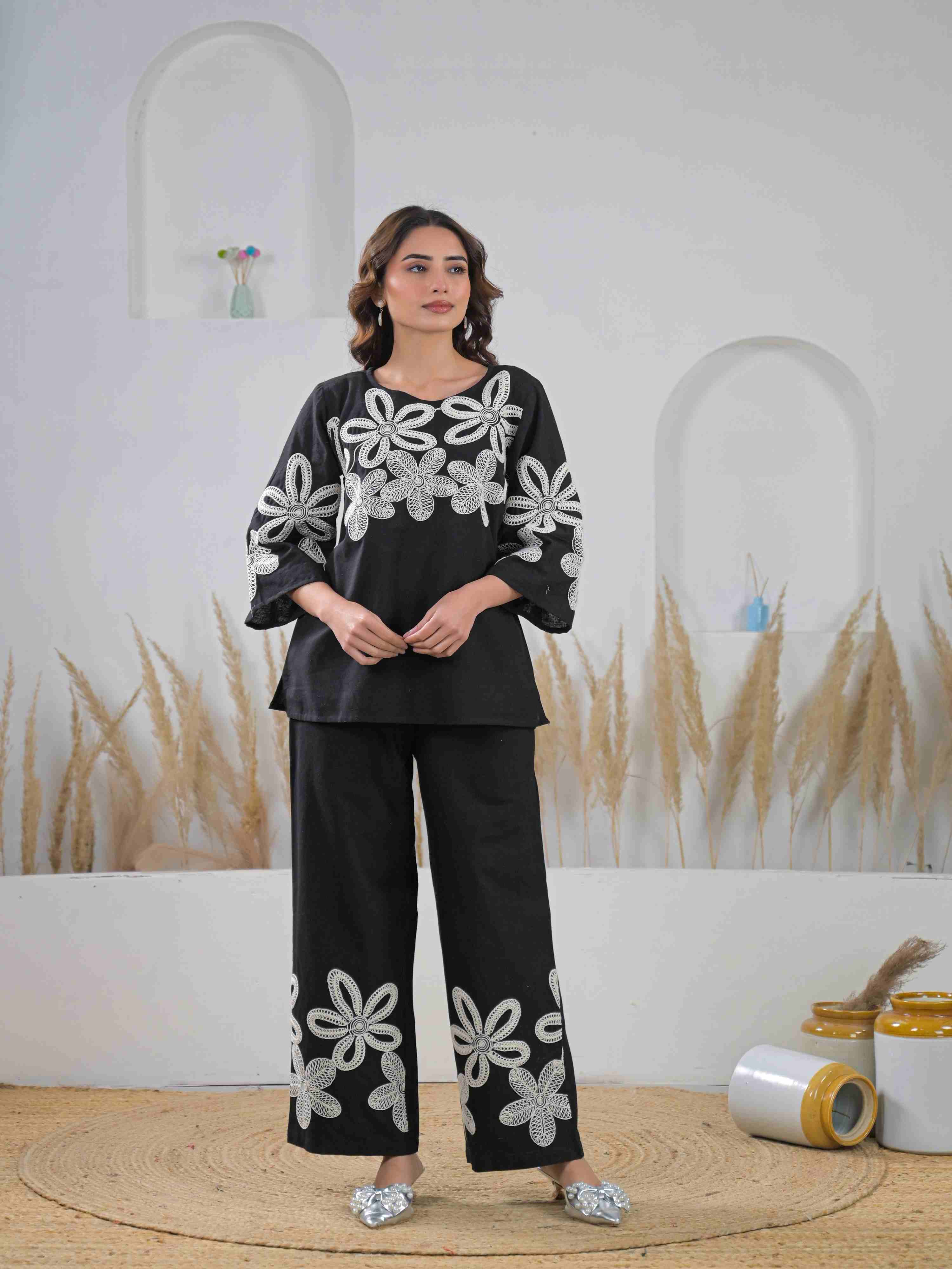 BLACK FLORAL APPLIQUE CO-ORD SET