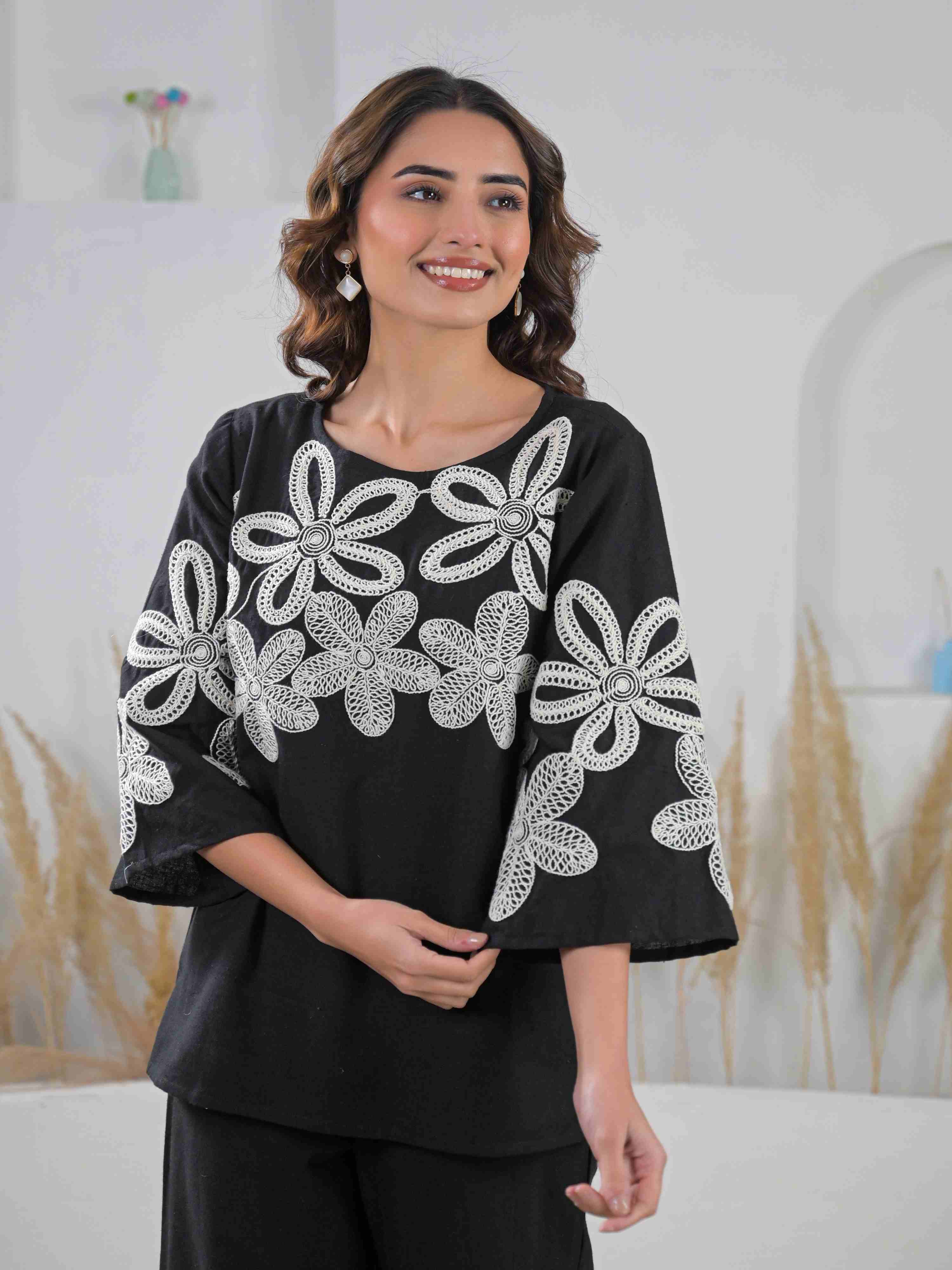 BLACK FLORAL APPLIQUE CO-ORD SET