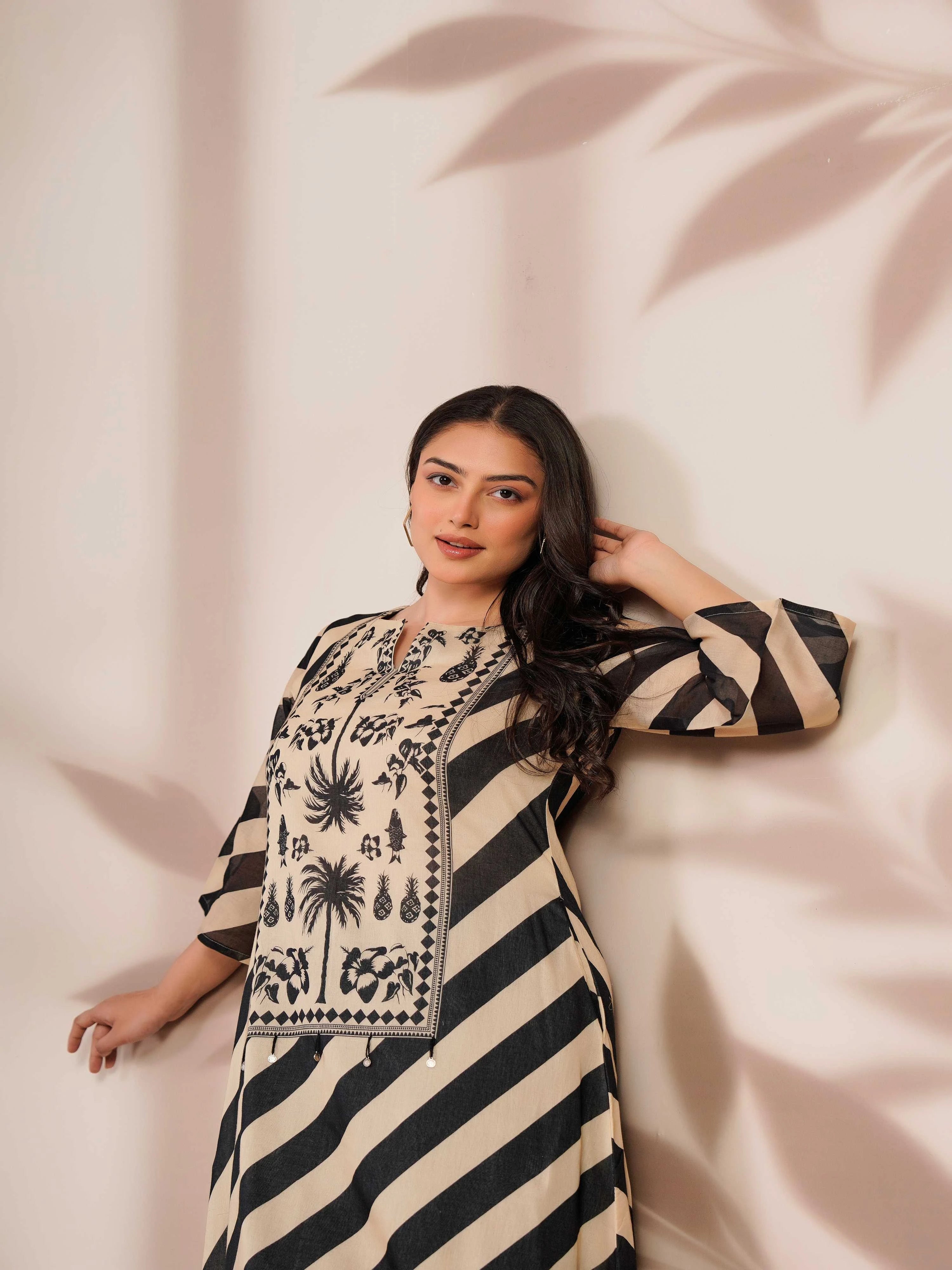 MONOCHROME STRIPE ELEGANCE KURTA SET