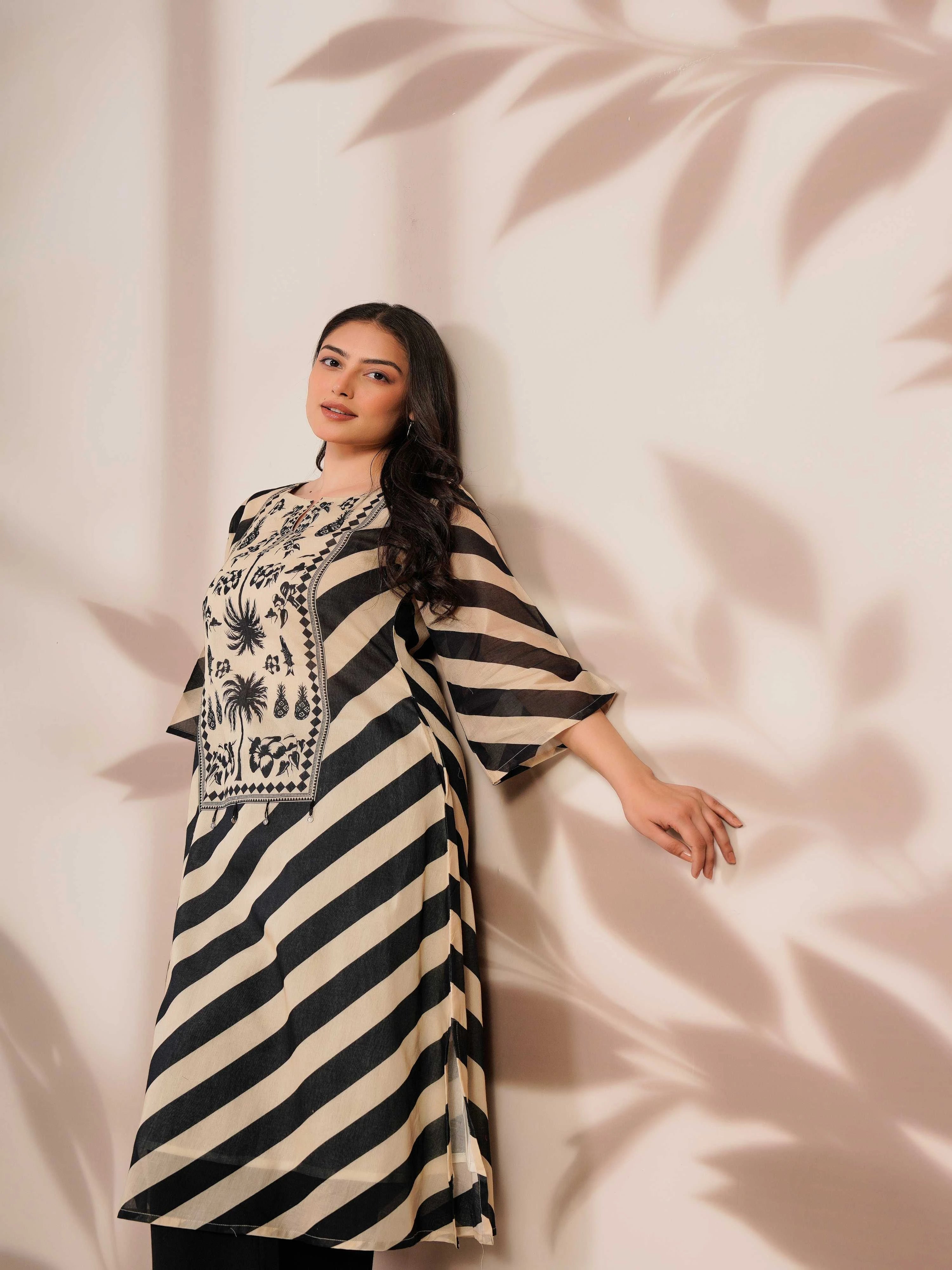 MONOCHROME STRIPE ELEGANCE KURTA SET