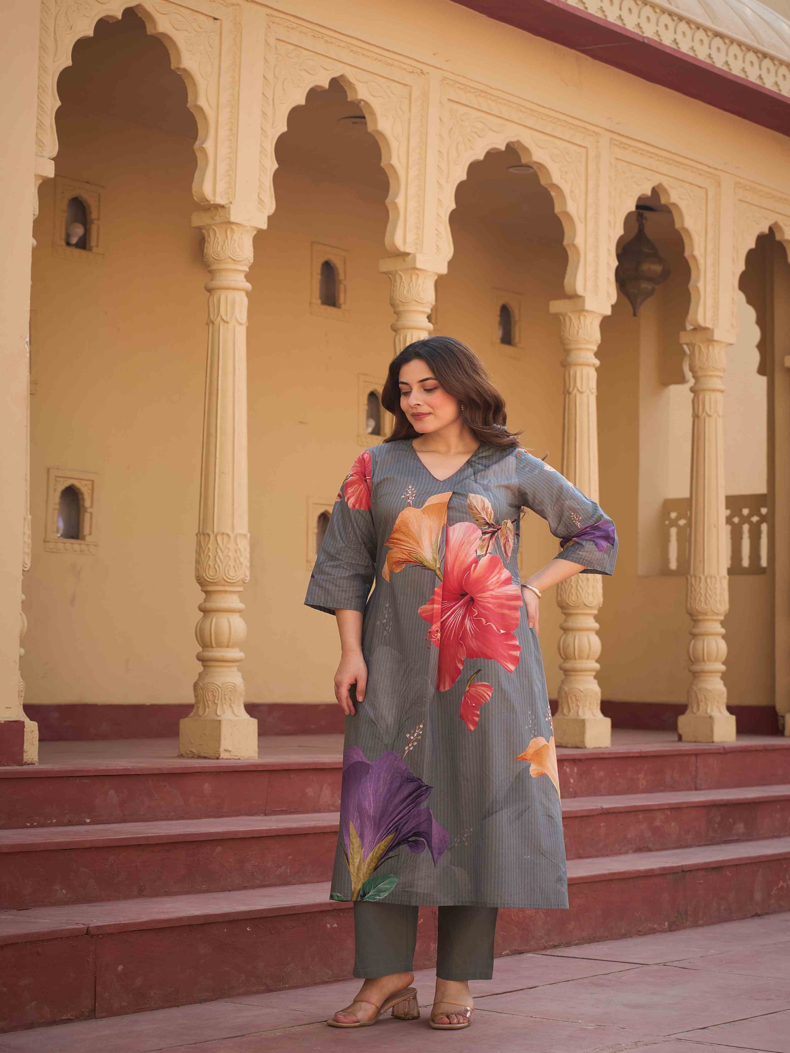 CHARCOAL GREY TROPICAL BLOOM KURTA SET