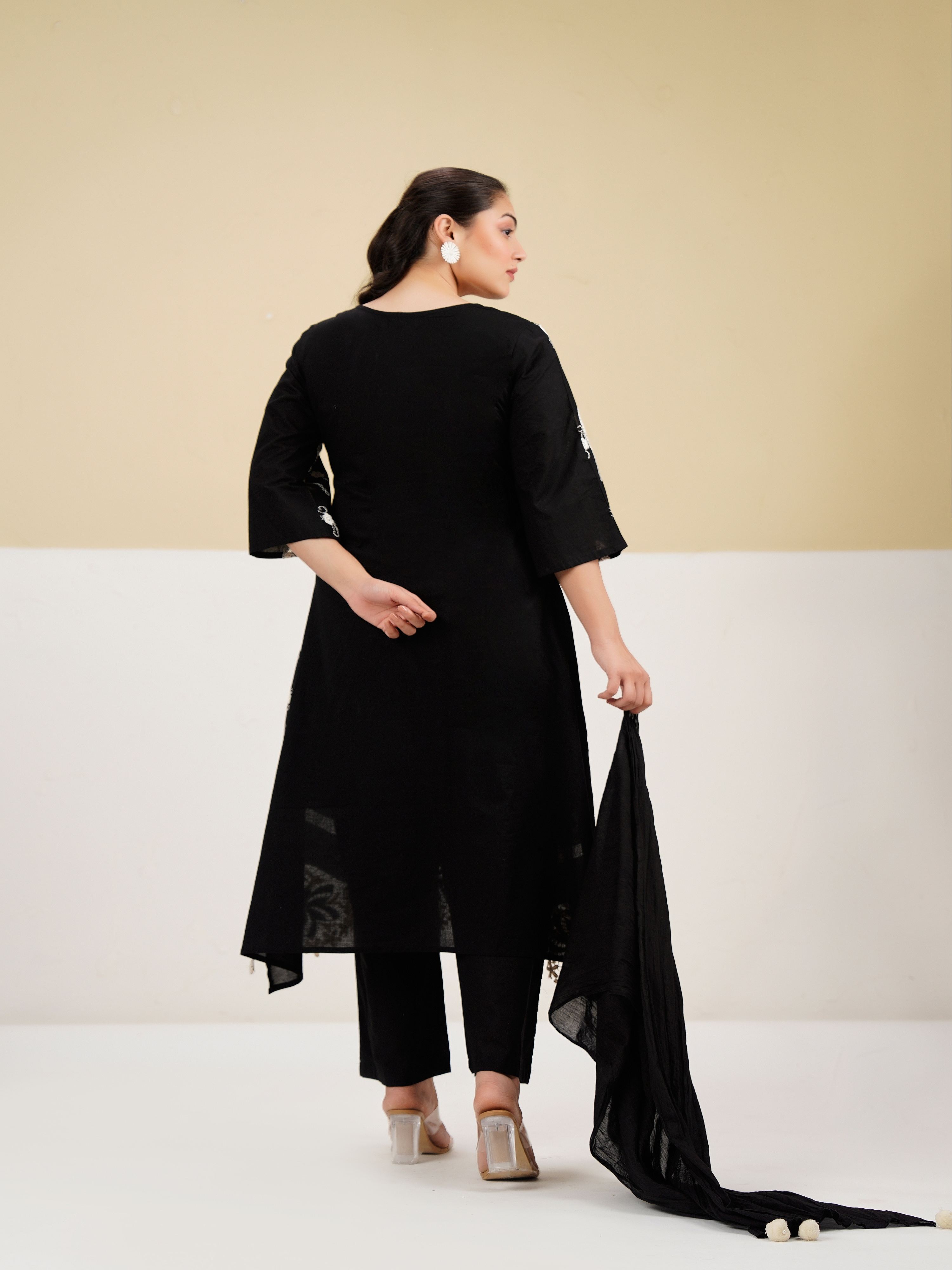 THE EBONY SCHIFFLI SUIT SET